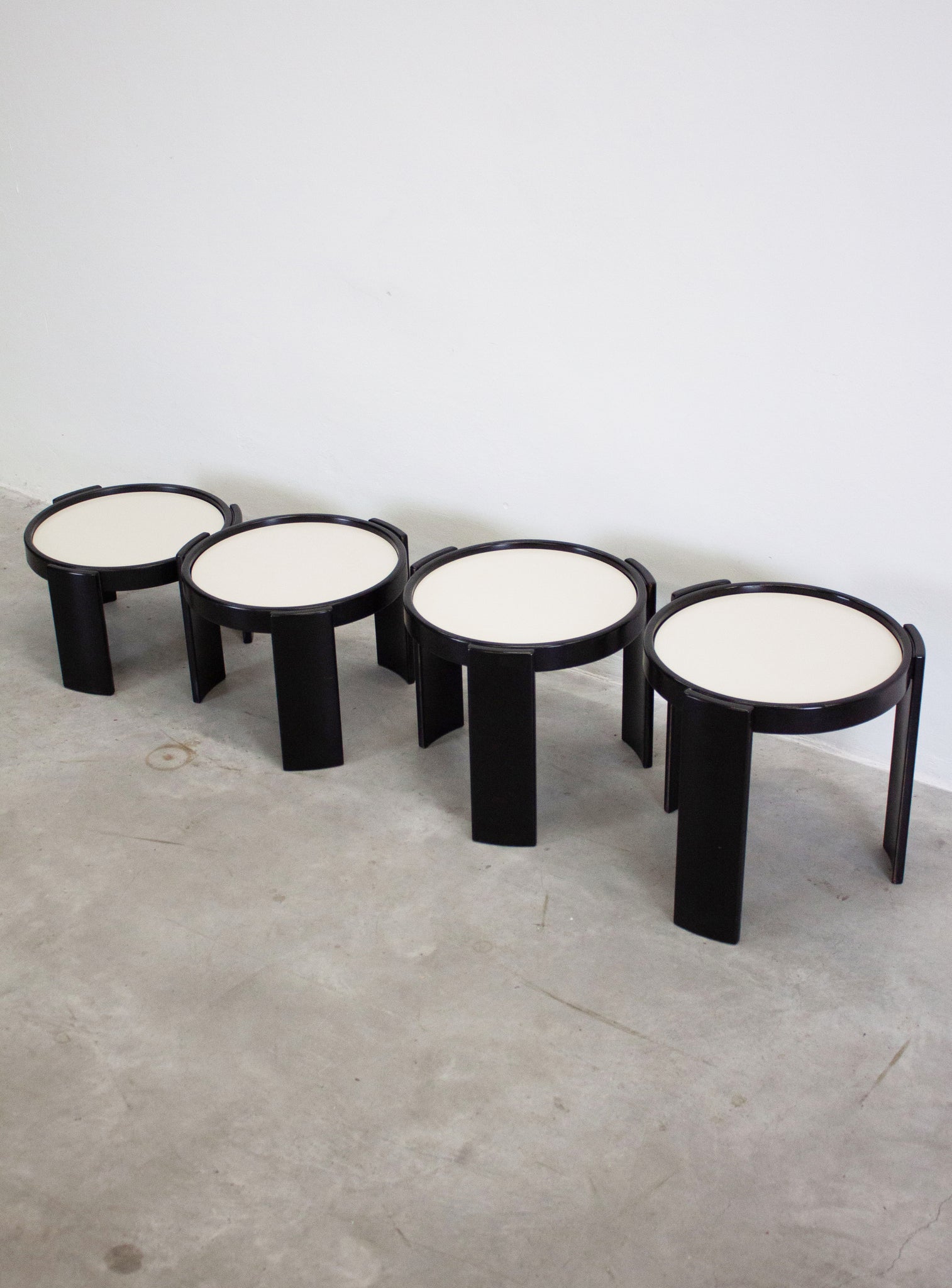 Cassina Nesting Tables by Gianfranco Frattini (Black)