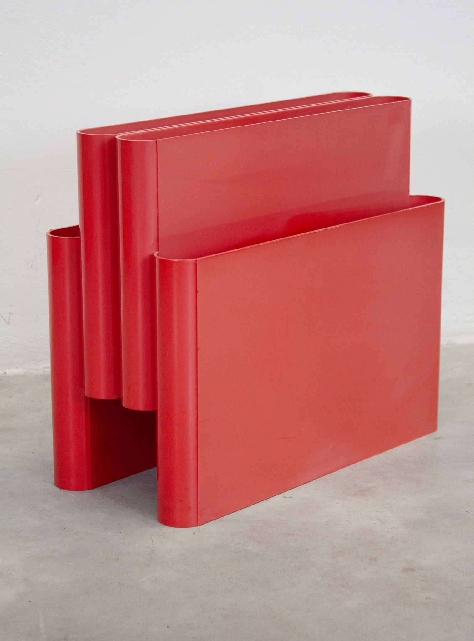 Kartell Magazine Rack by Giotto Stoppino (Red)