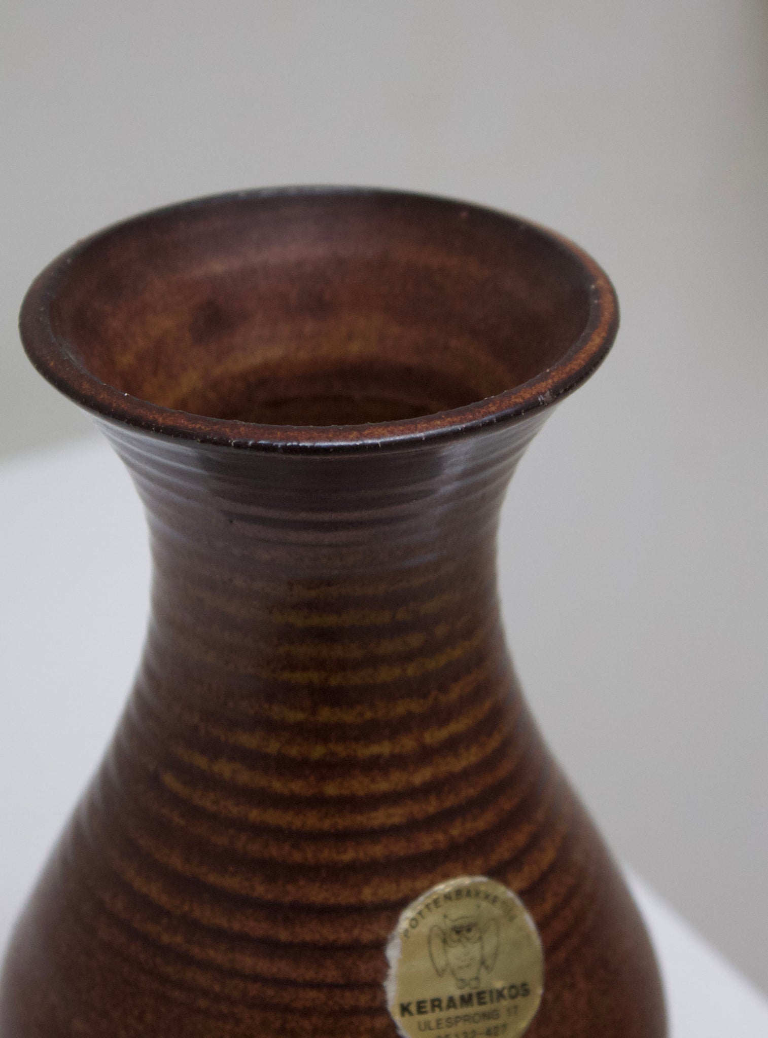 Pottenbakkerij Kerameikos Ceramic Vase (Brown)