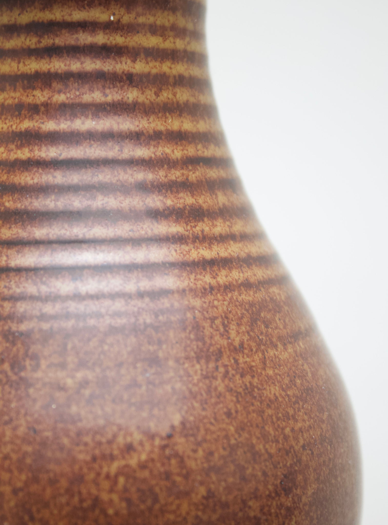 Pottenbakkerij Kerameikos Ceramic Vase (Brown)