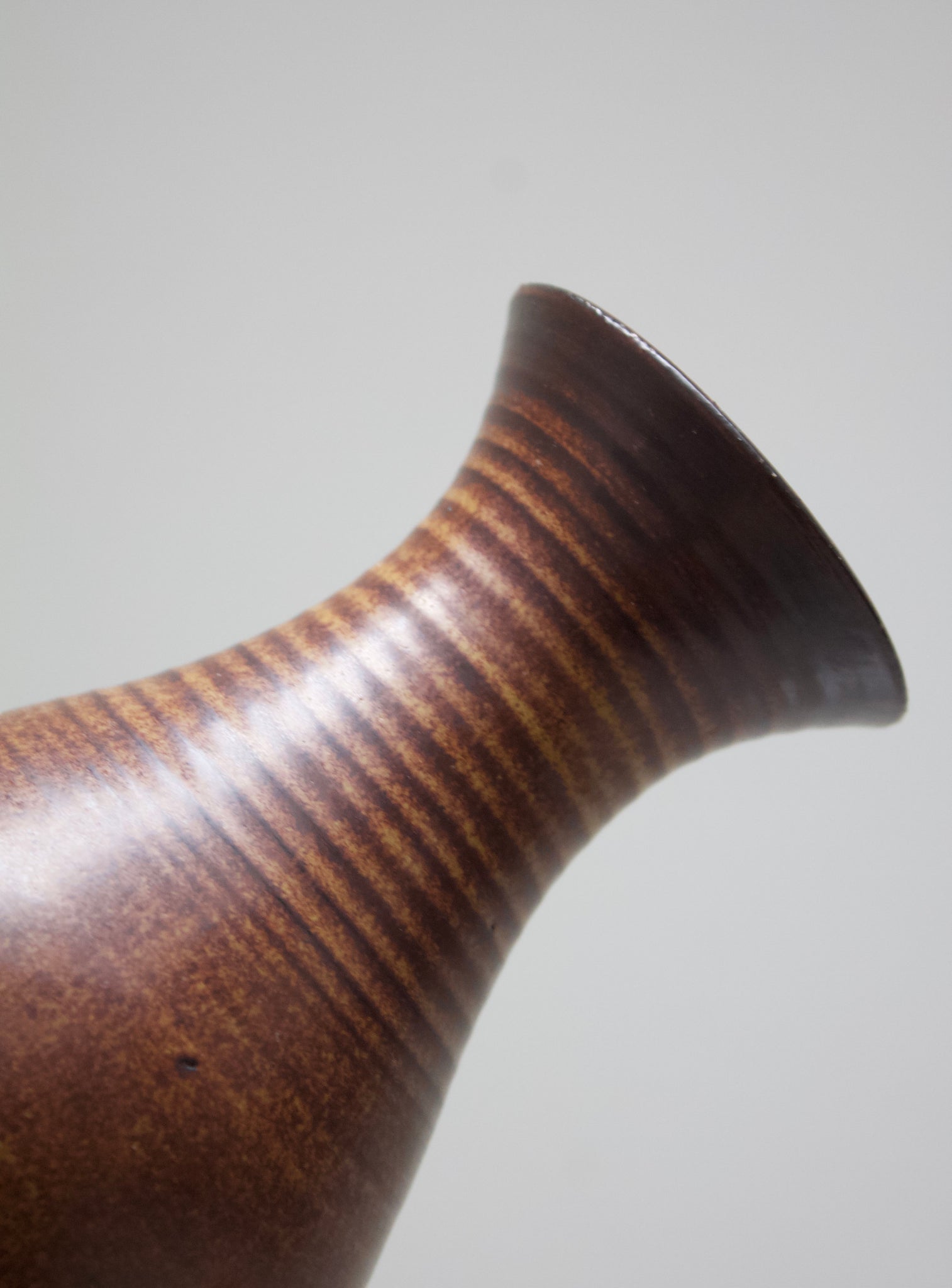 Pottenbakkerij Kerameikos Ceramic Vase (Brown)