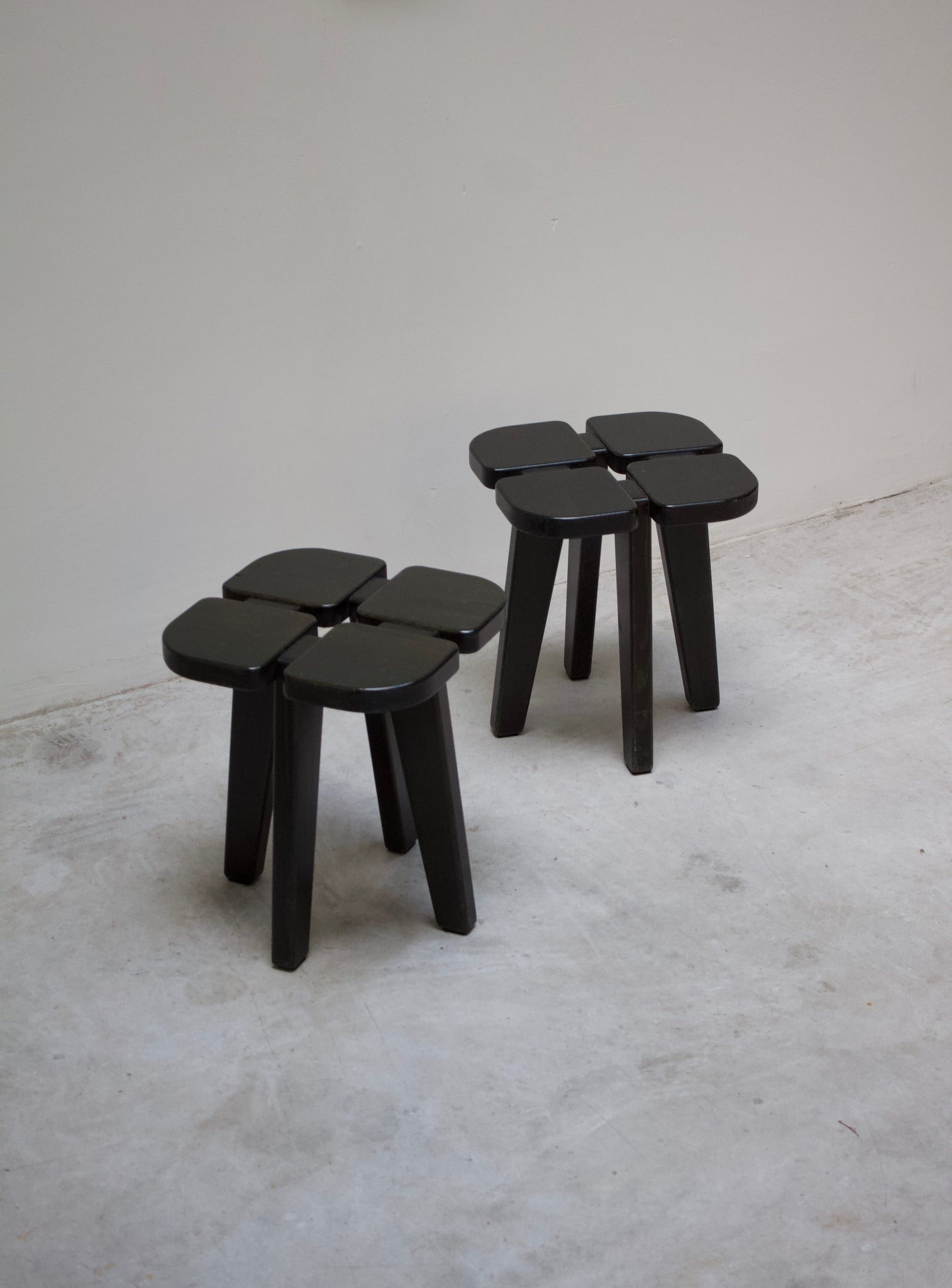Keravan Puusepäntehdas Apila Stool by Rauni Peippo (Dark Green)