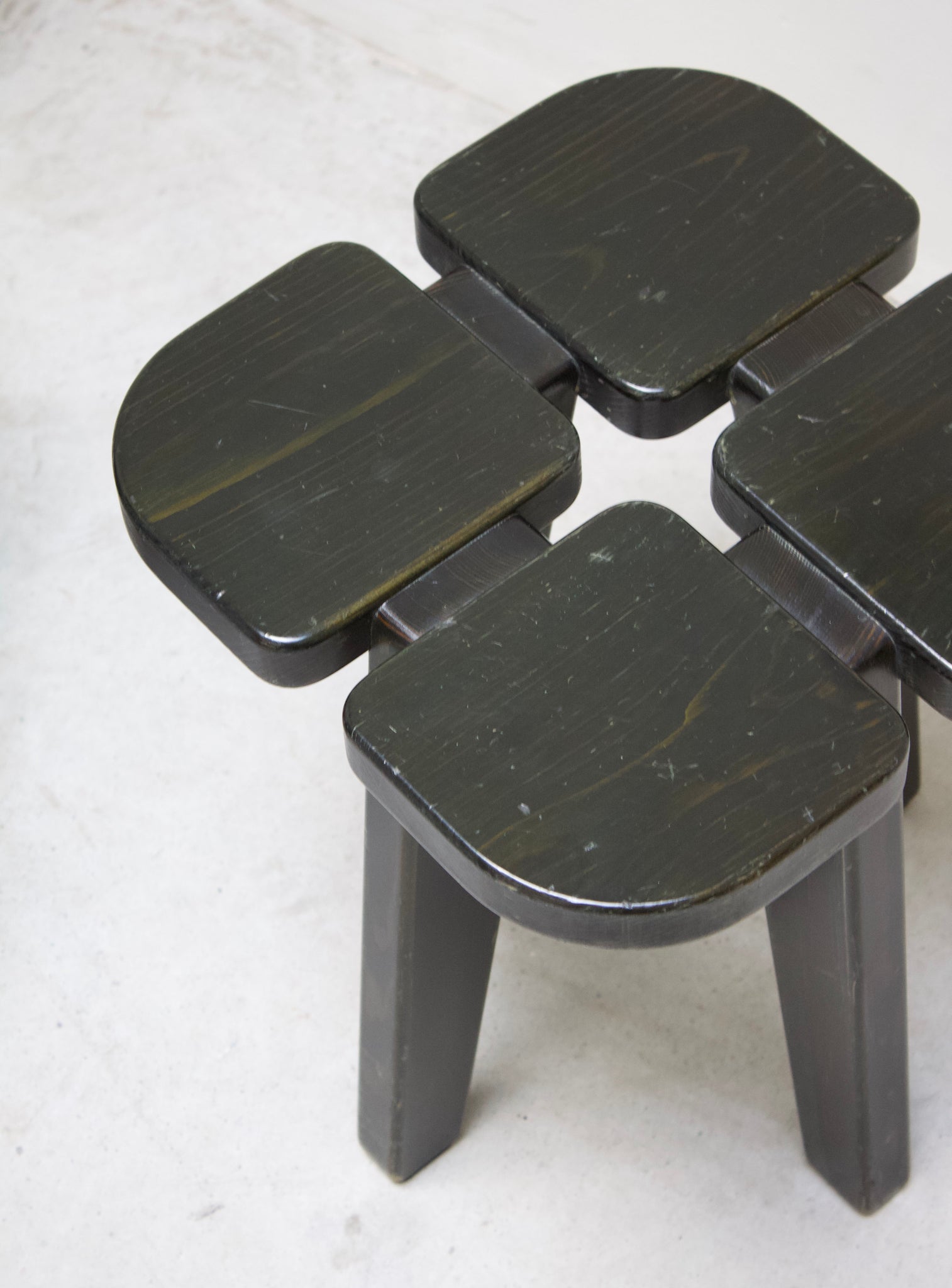 Keravan Puusepäntehdas Apila Stool by Rauni Peippo (Dark Green)