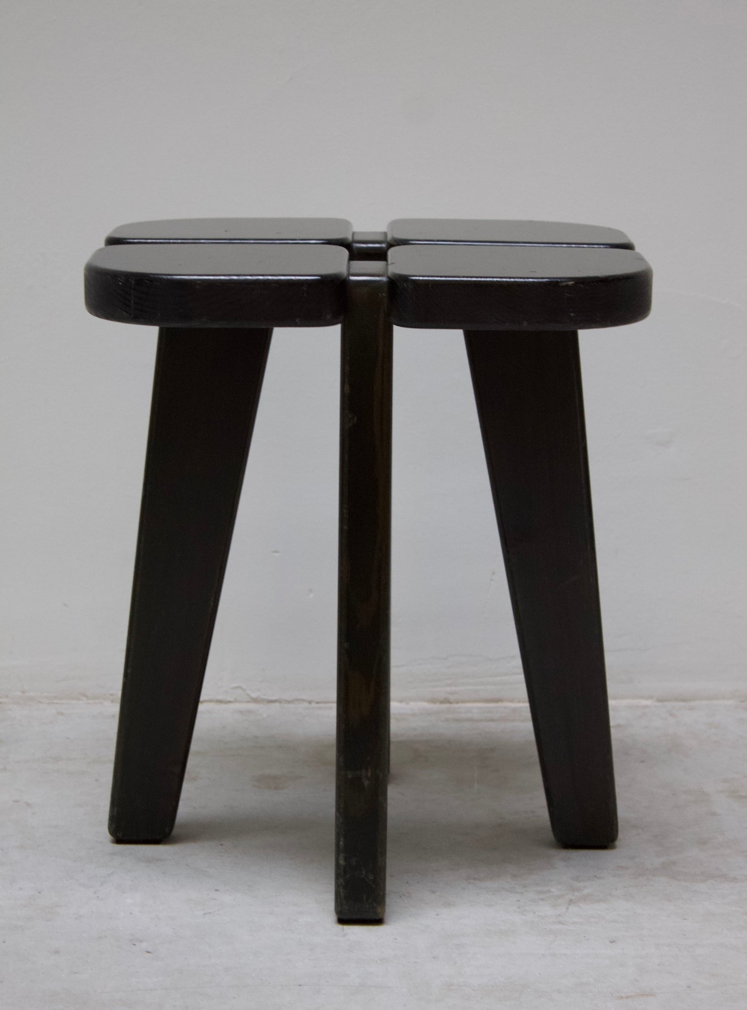 Keravan Puusepäntehdas Apila Stool by Rauni Peippo (Dark Green)