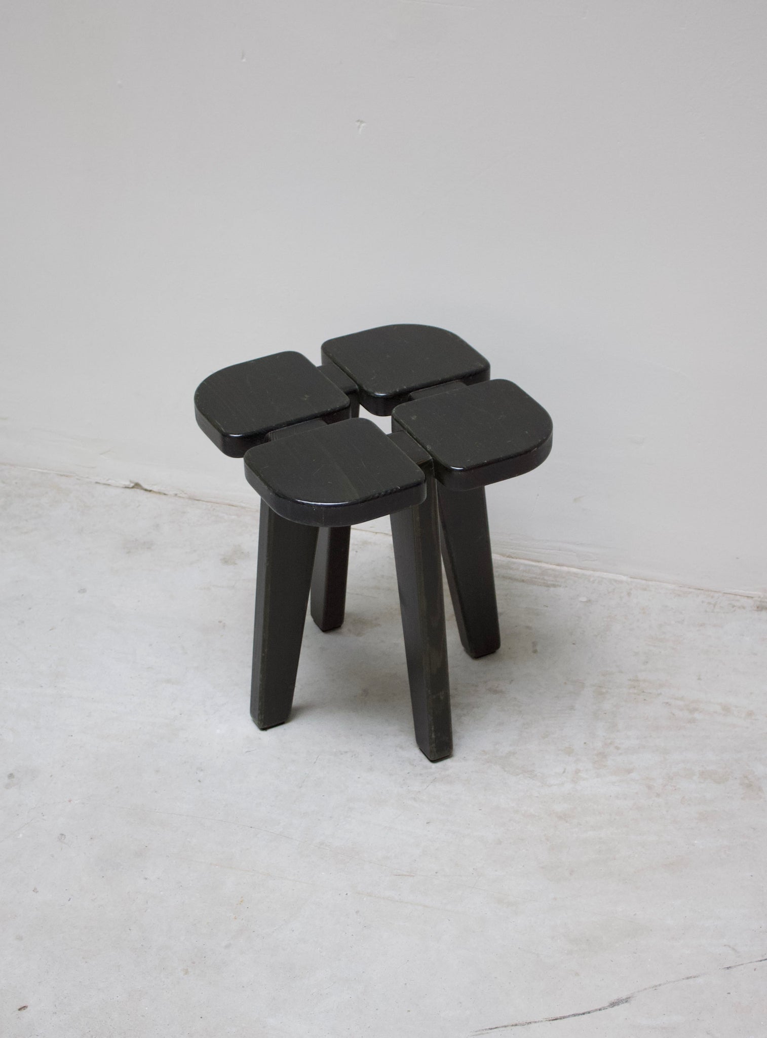 Keravan Puusepäntehdas Apila Stool by Rauni Peippo (Dark Green)