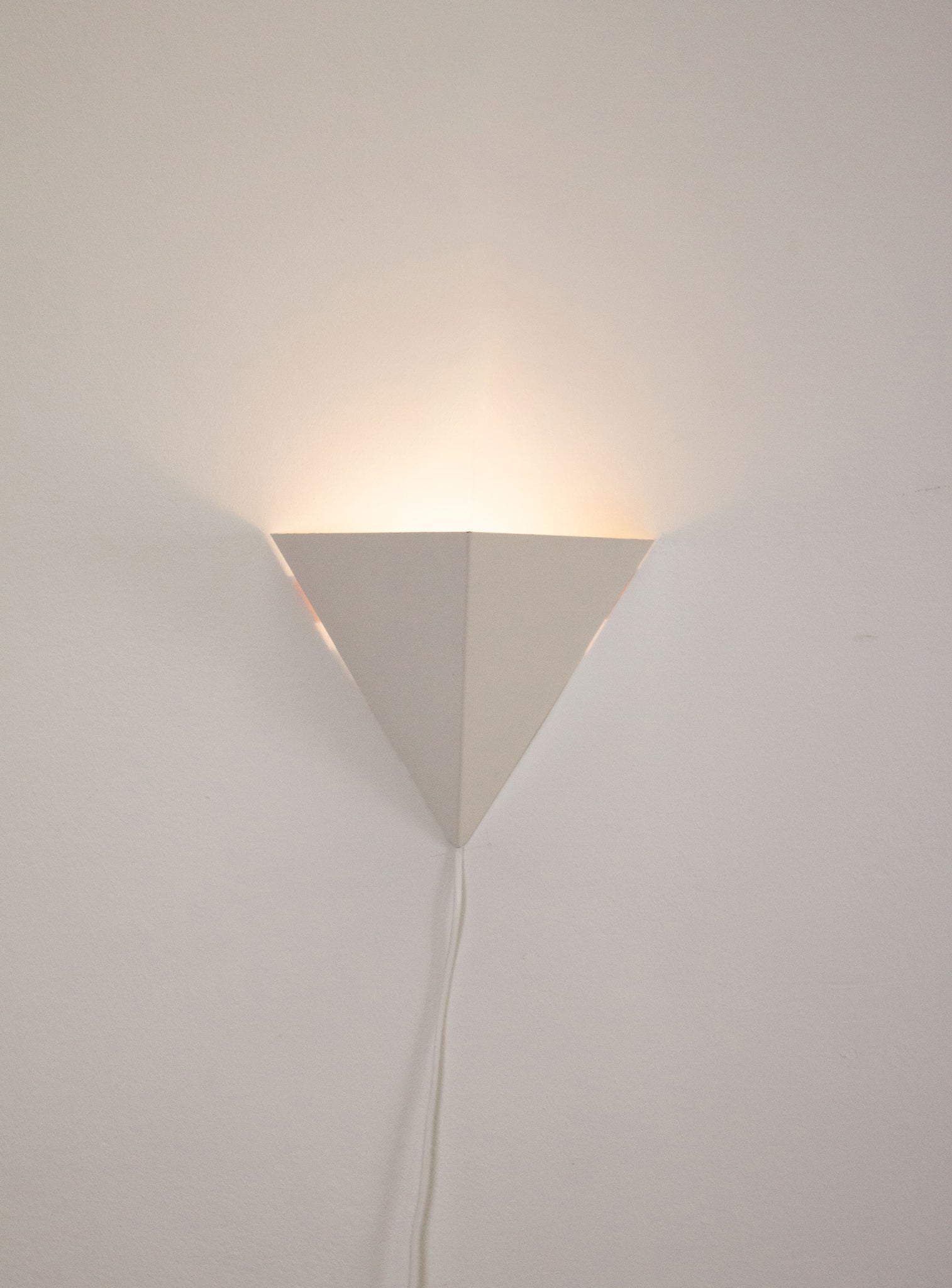 Metal Wall Lamp (White)