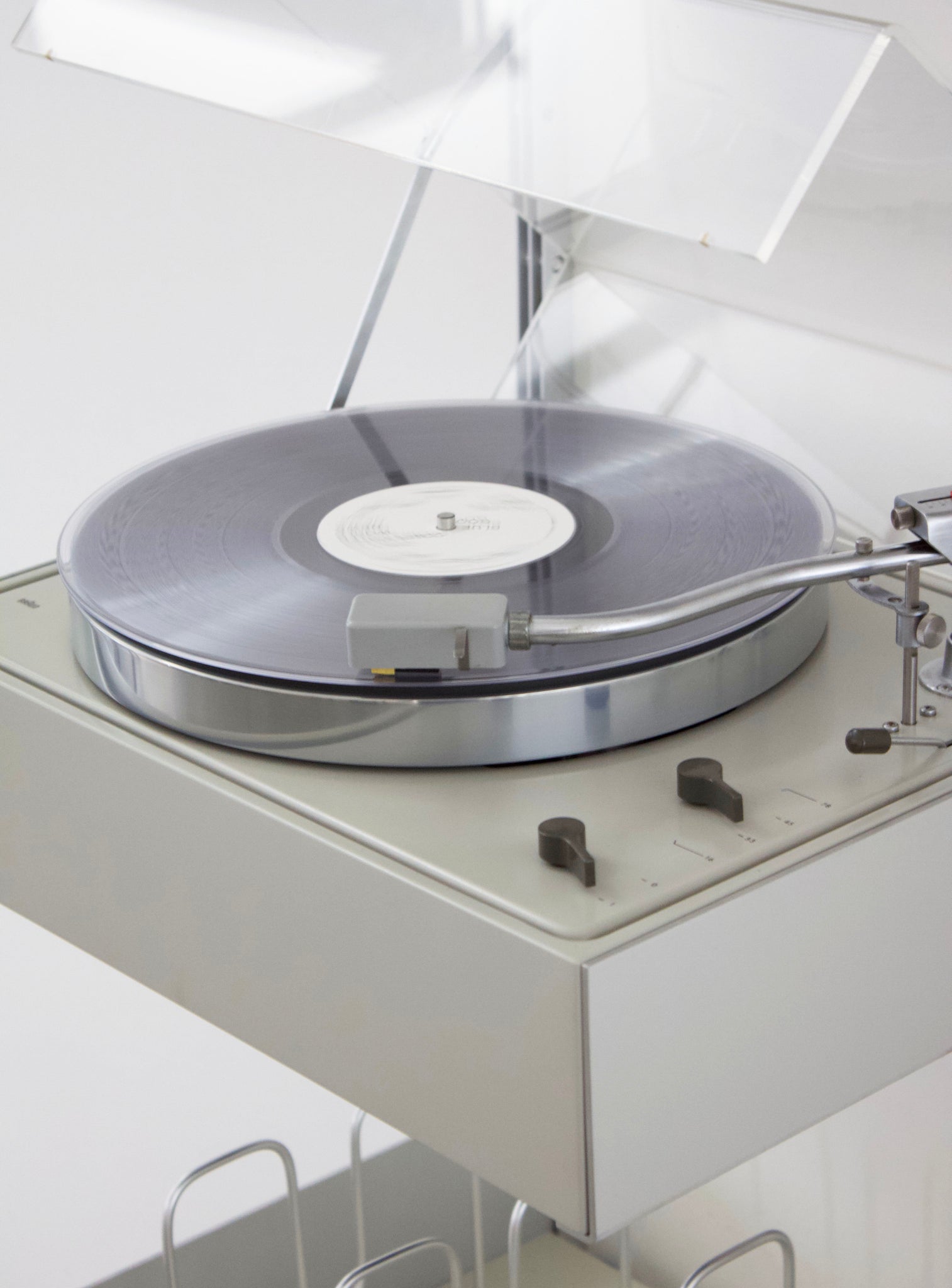 Braun Hi-Fi Wandanlage Stereo Wall Unit by Dieter Rams