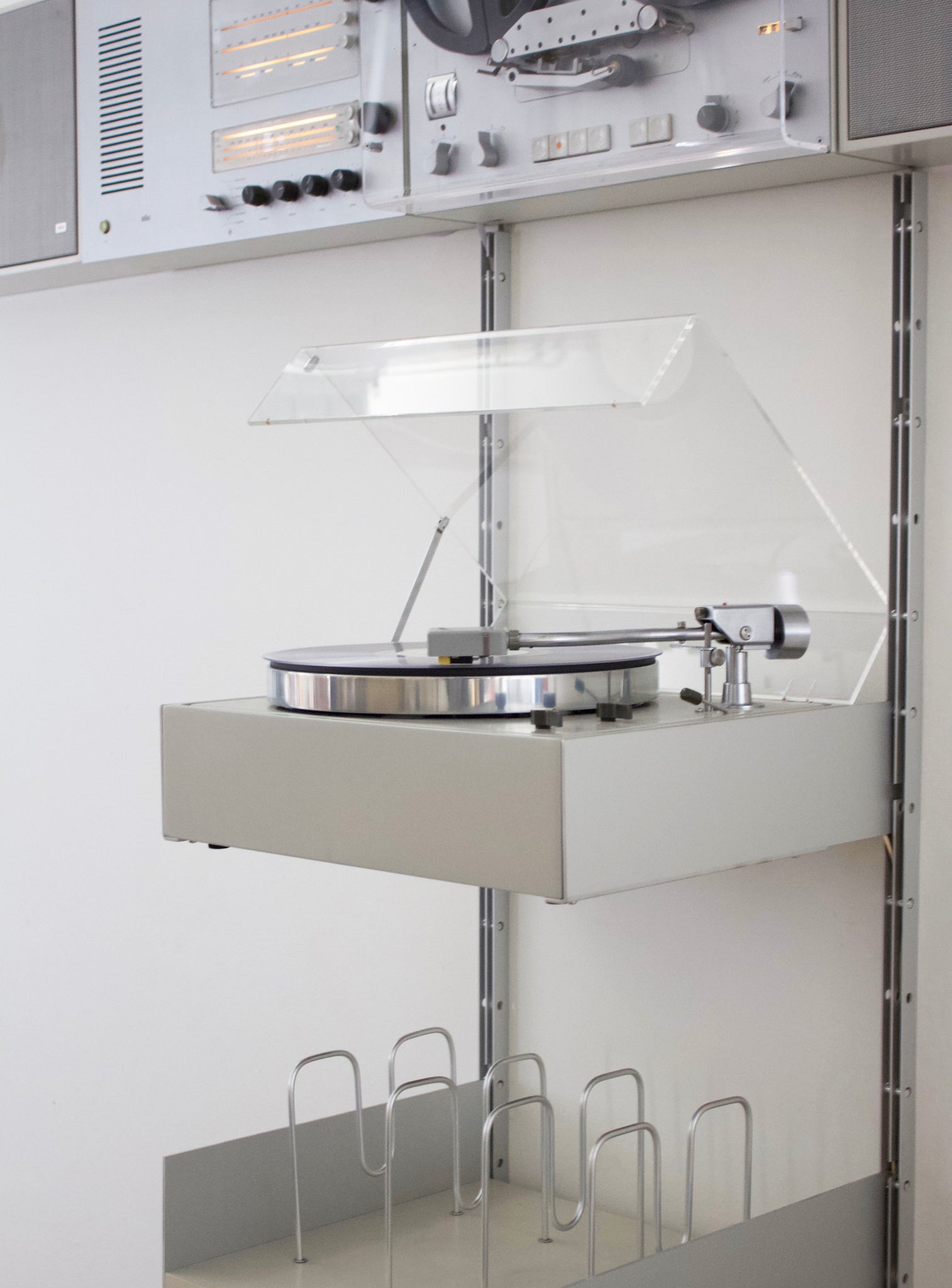 Braun Hi-Fi Wandanlage Stereo Wall Unit by Dieter Rams
