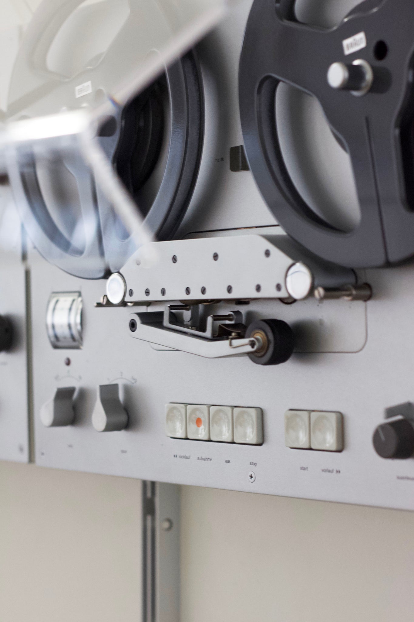 Braun Hi-Fi Wandanlage Stereo Wall Unit by Dieter Rams