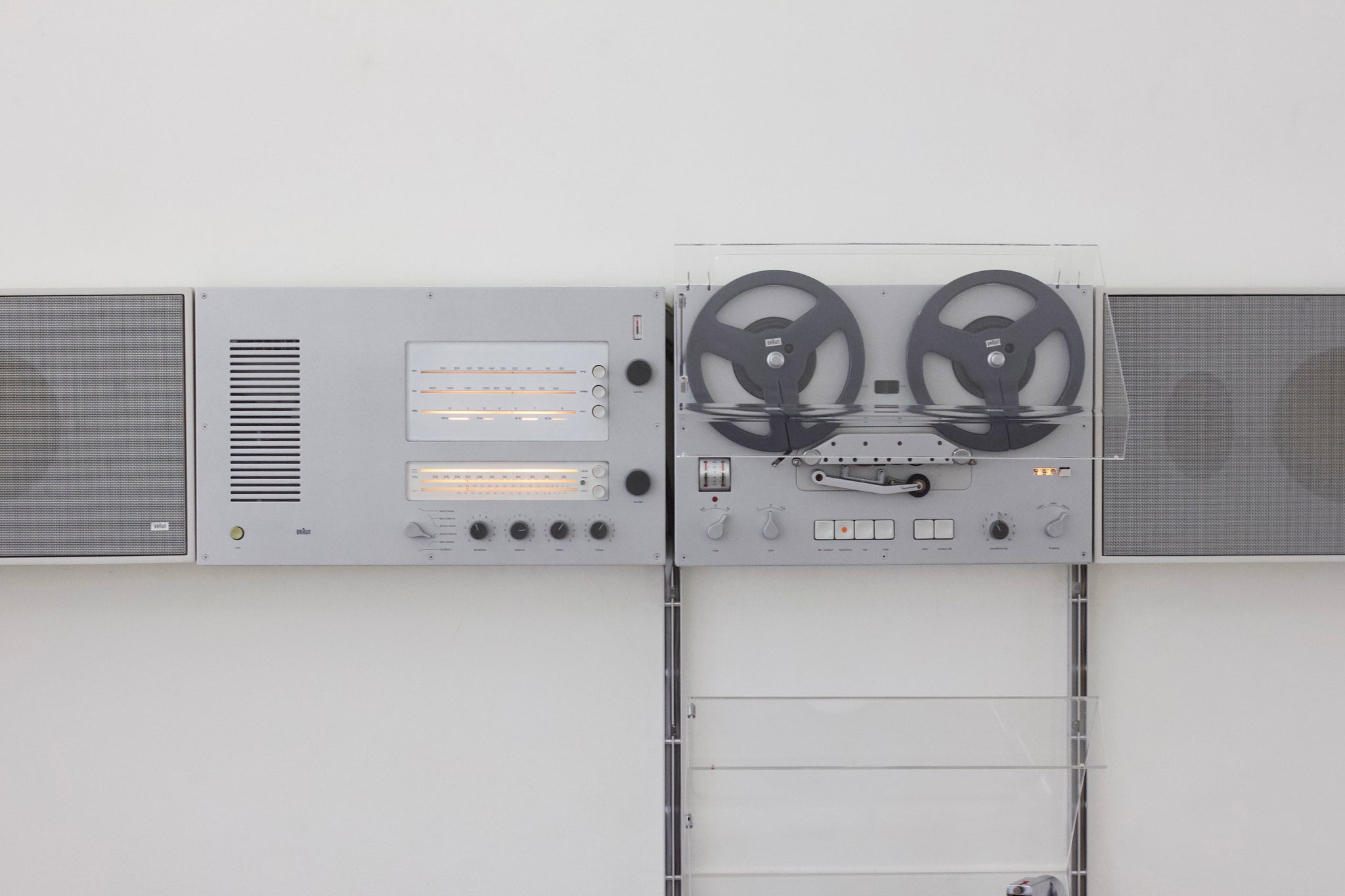 Braun Hi-Fi Wandanlage Stereo Wall Unit by Dieter Rams