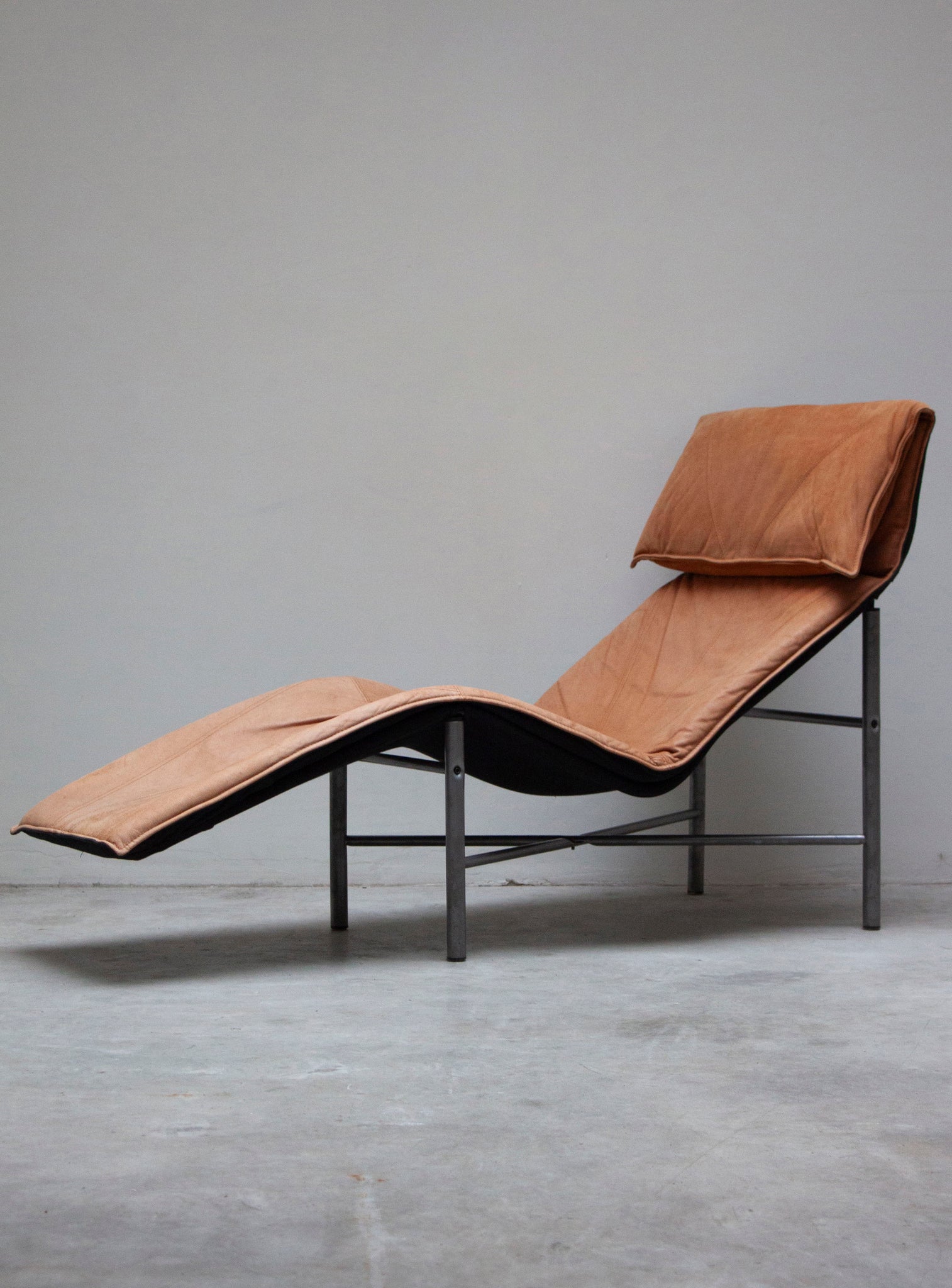 Ikea Skye Chaise Longue by Tord Björklund (Cognac)