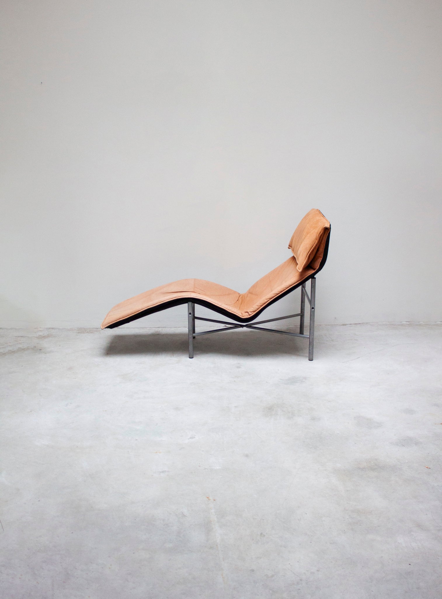 Ikea Skye Chaise Longue by Tord Björklund (Cognac)