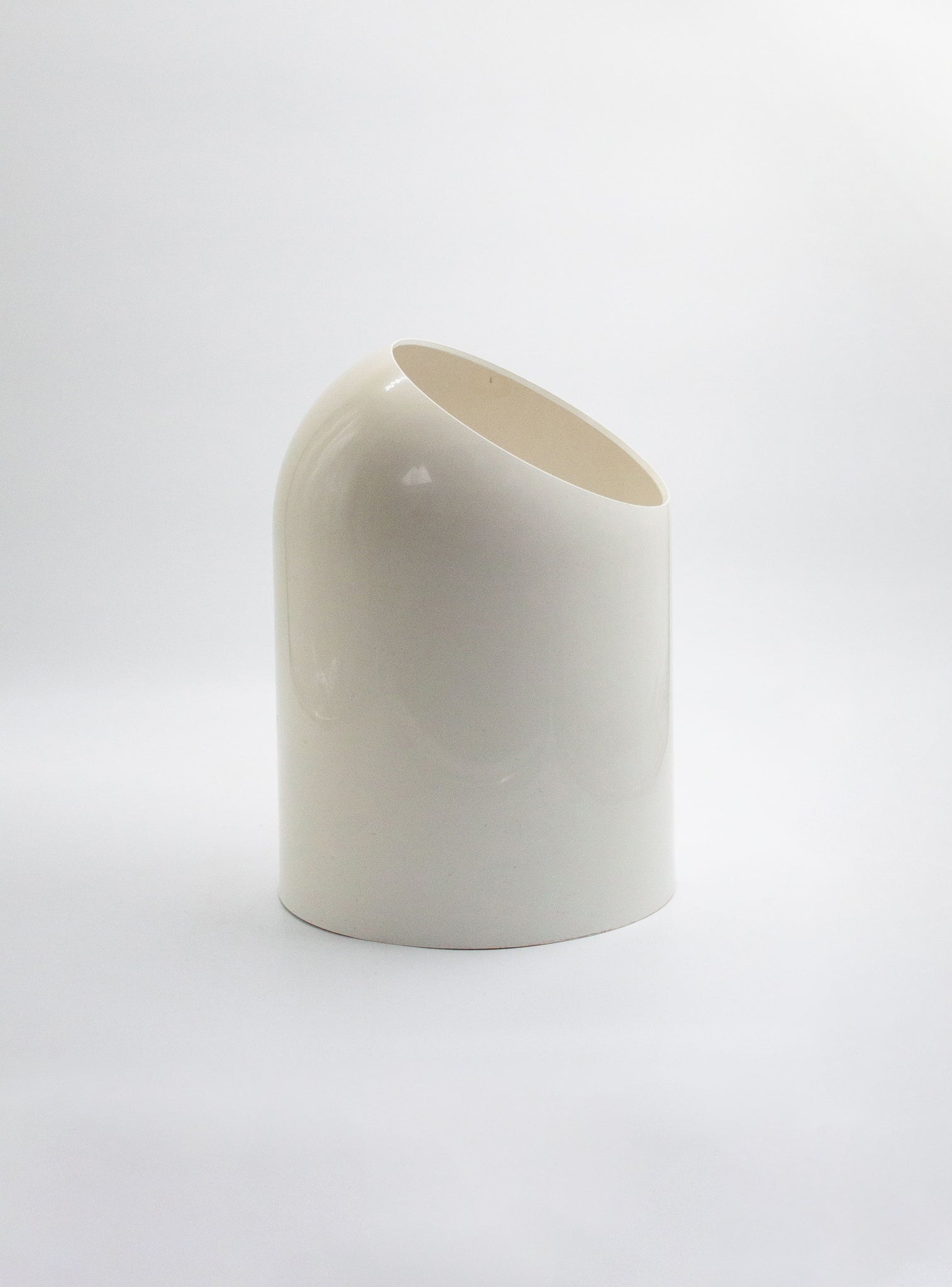 Gedy Trash Bin by Makio Huisake (White)