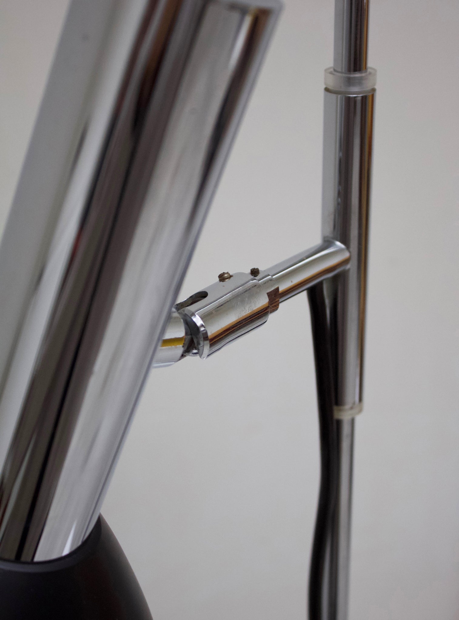 Vintage Chrome Desk Lamp (Black)