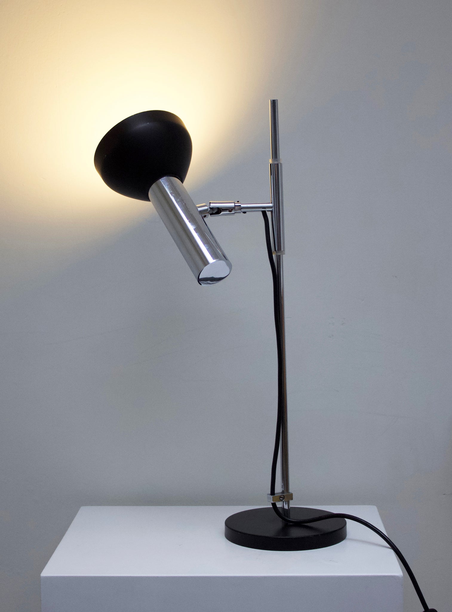 Vintage Chrome Desk Lamp (Black)
