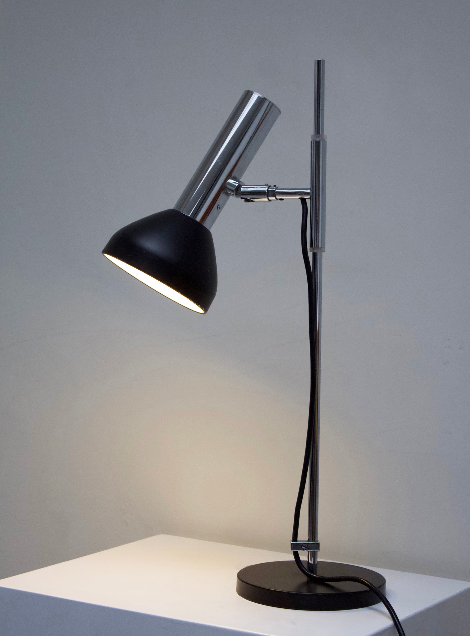 Vintage Chrome Desk Lamp (Black)