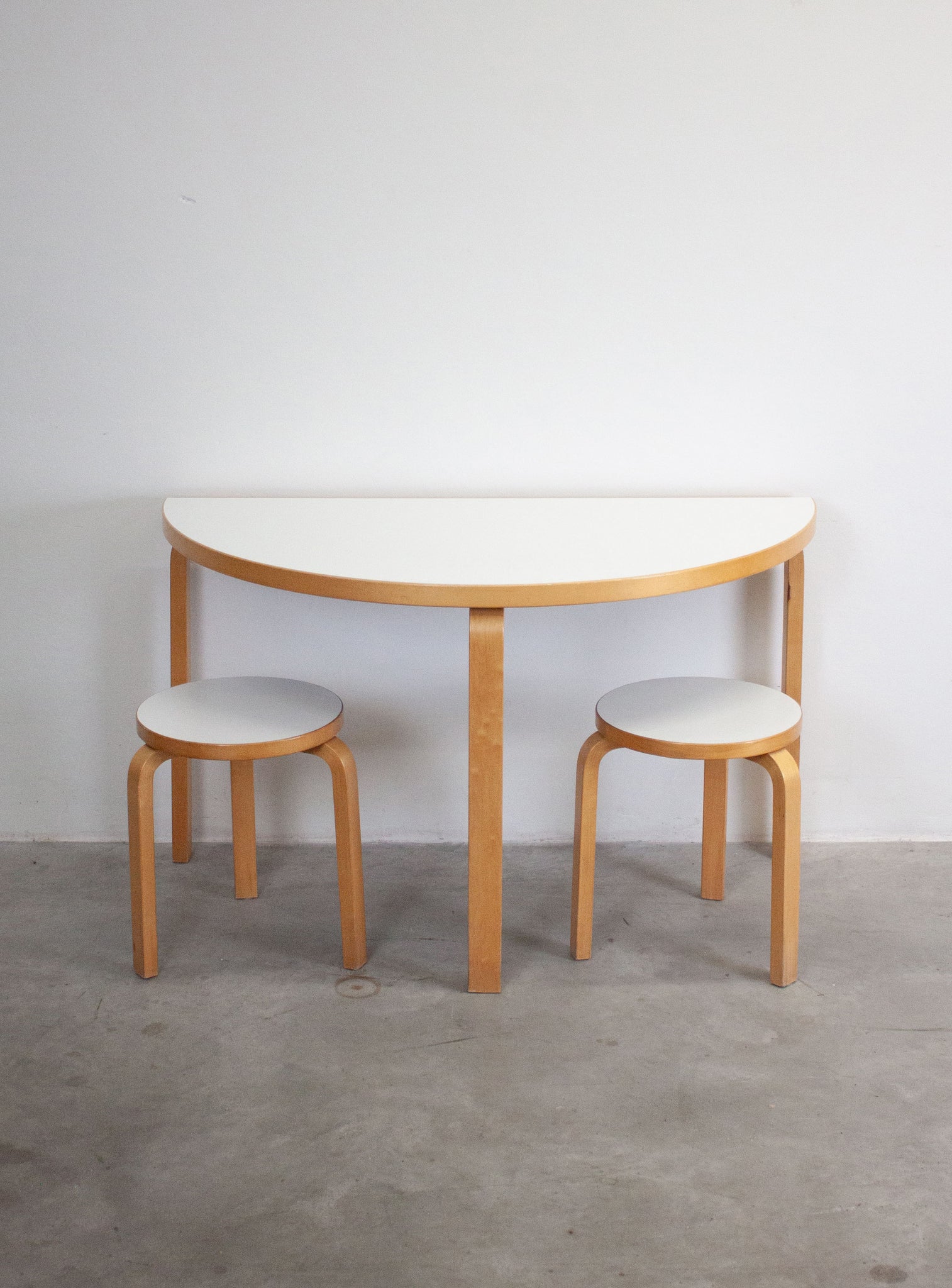 Half Rounded Table Big Half Round Dining Table: Stylish & Functional Centerpiece for Modern Homes
