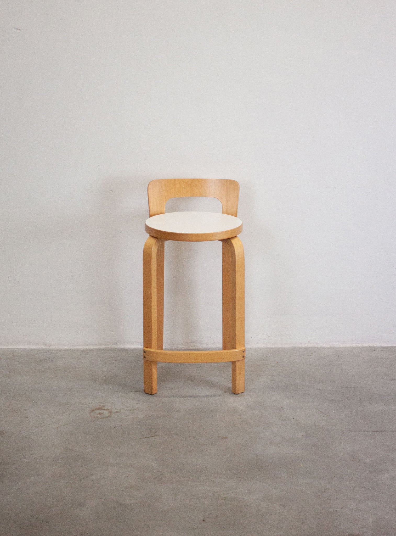 Artek Model K65 Bar Stool by Alvar Aalto (White)