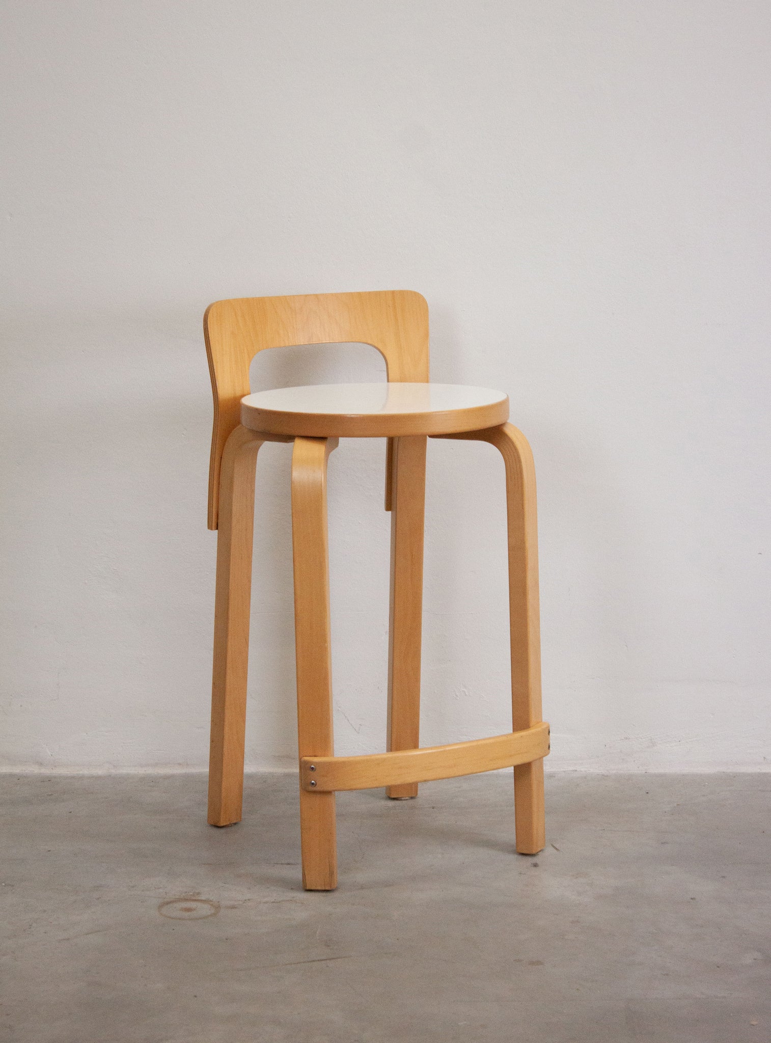 Artek Model K65 Bar Stool by Alvar Aalto (White)