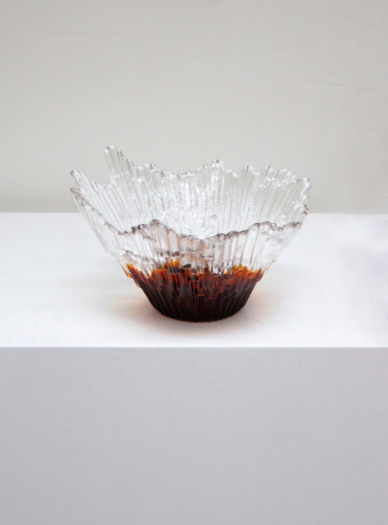 Humppila Revontulet Glass Bowl by Pertti Santalahti (Amber)