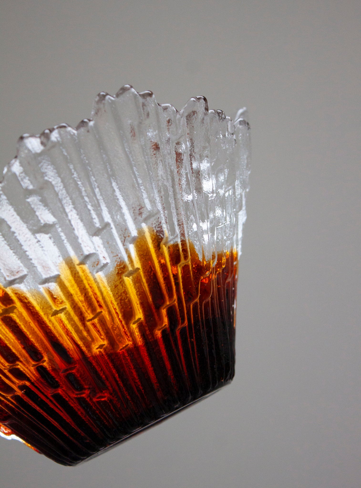 Humppila Revontulet Glass Bowl by Pertti Santalahti (Amber)
