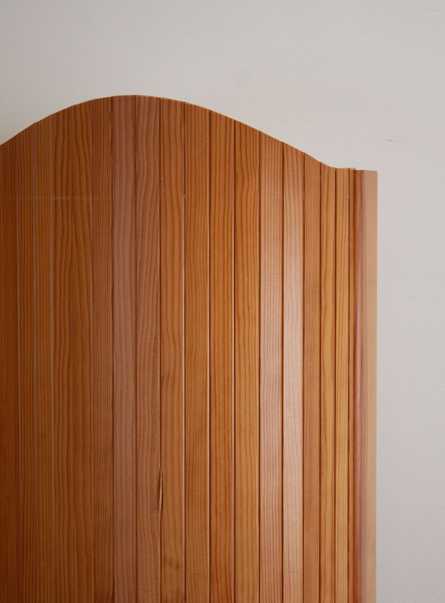 Tambour Screen Room Divider by Jomain Baumann (Pine)