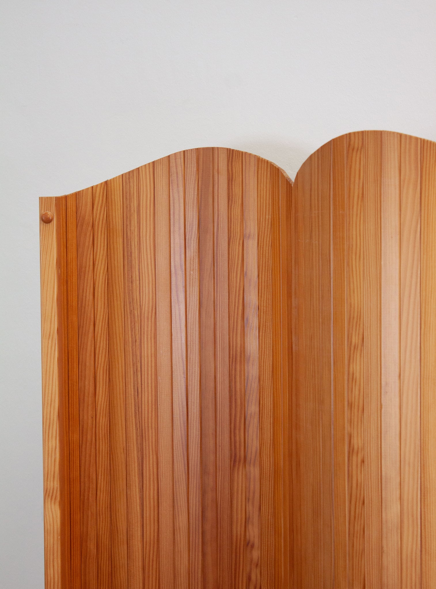 Tambour Screen Room Divider by Jomain Baumann (Pine)