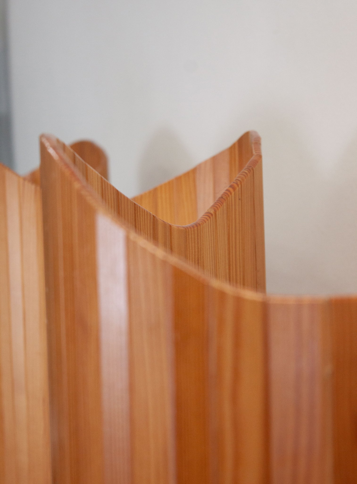 Tambour Screen Room Divider by Jomain Baumann (Pine)