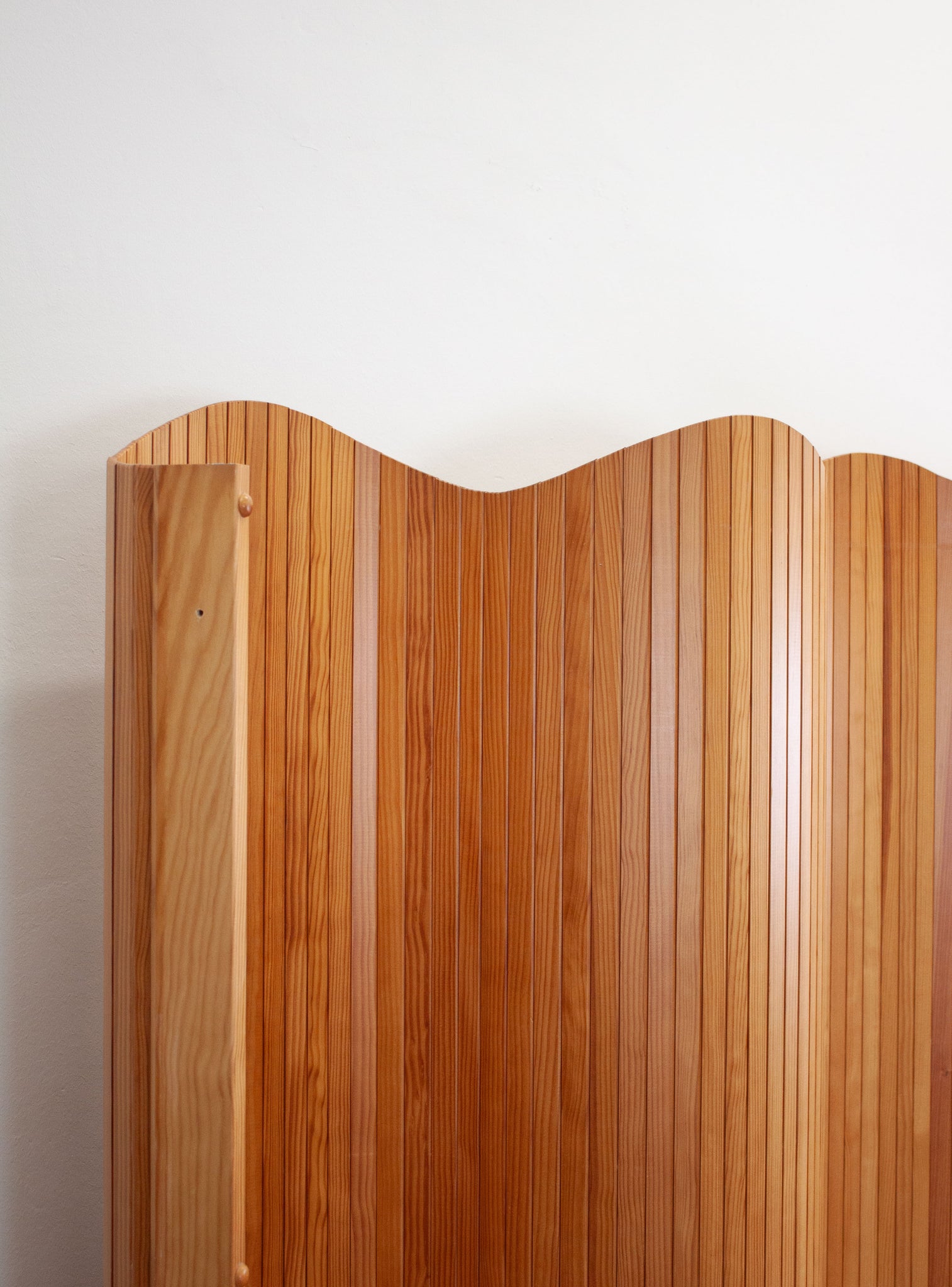 Tambour Screen Room Divider by Jomain Baumann (Pine)