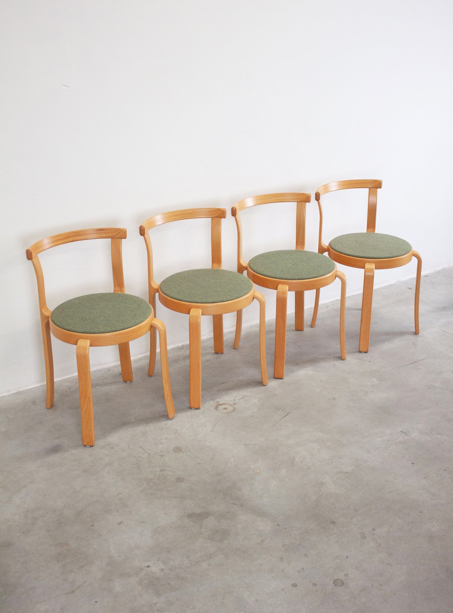 Magnus Olesen 8000 Dining Chairs by Rud Thygesen & Johnny Sørensen (Green)