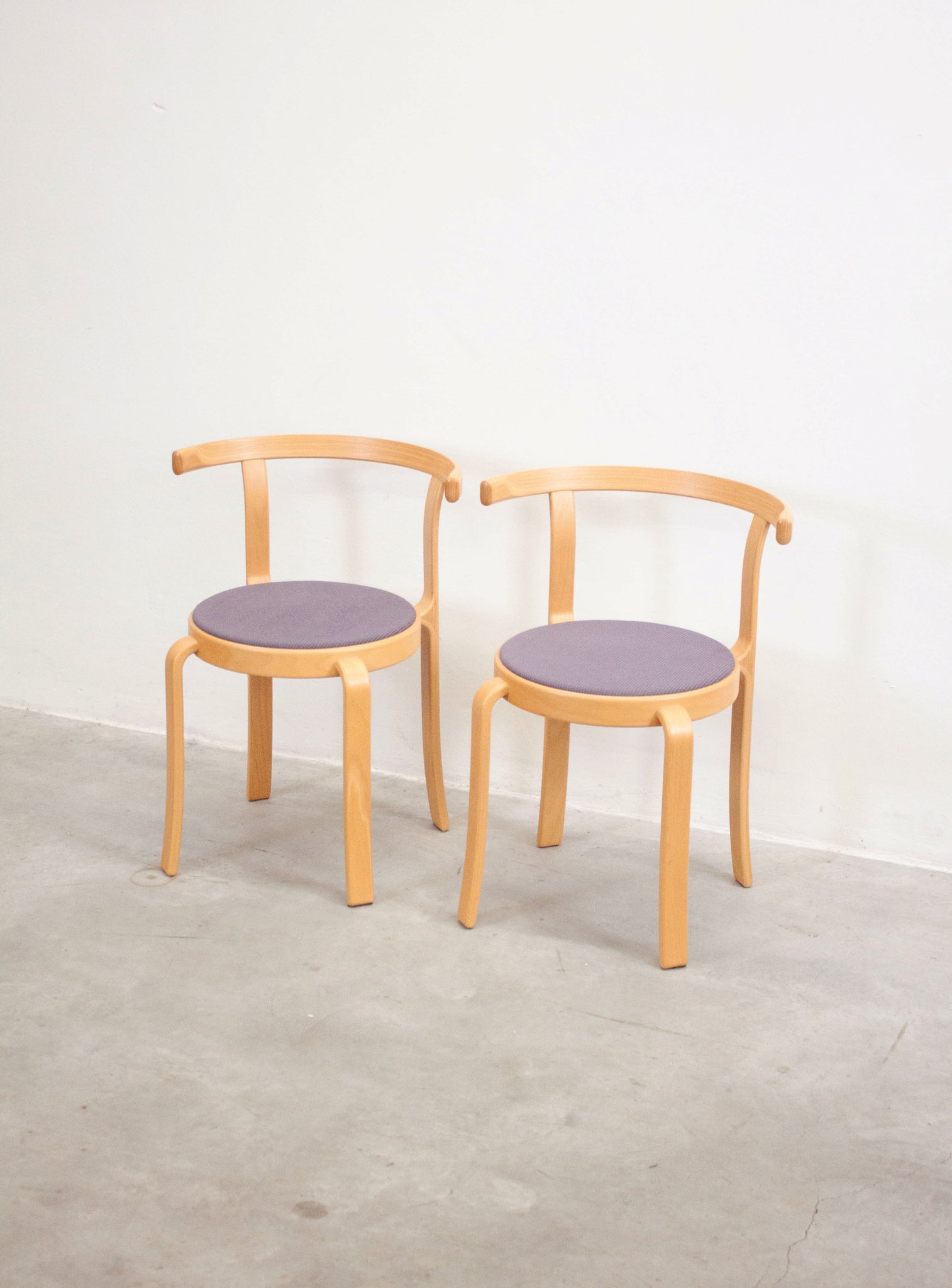 Magnus Olesen 8000 Dining Chairs by Rud Thygesen & Johnny Sørensen (Purple/Grey)