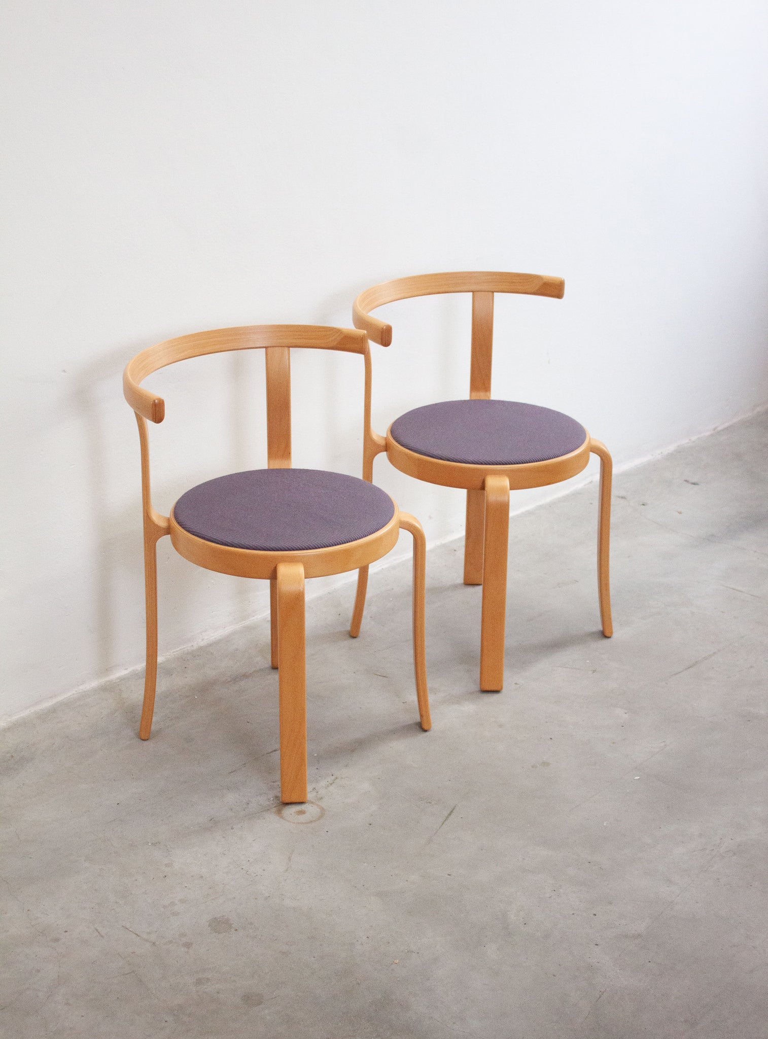 Magnus Olesen 8000 Dining Chairs by Rud Thygesen & Johnny Sørensen (Purple/Grey)