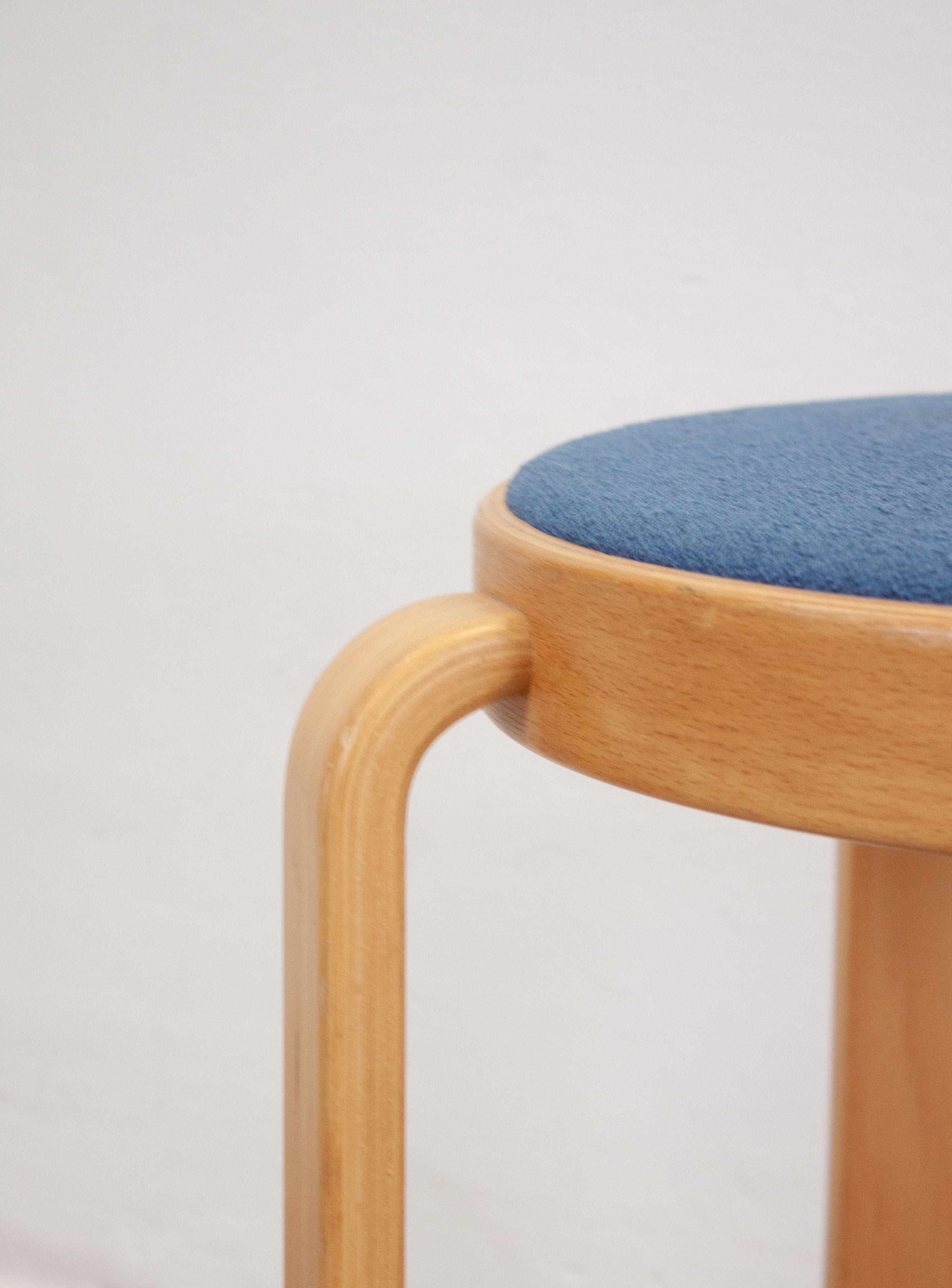 Magnus Olesen 8000 Stool by Rud Thygesen & Johnny Sørensen (Blue
