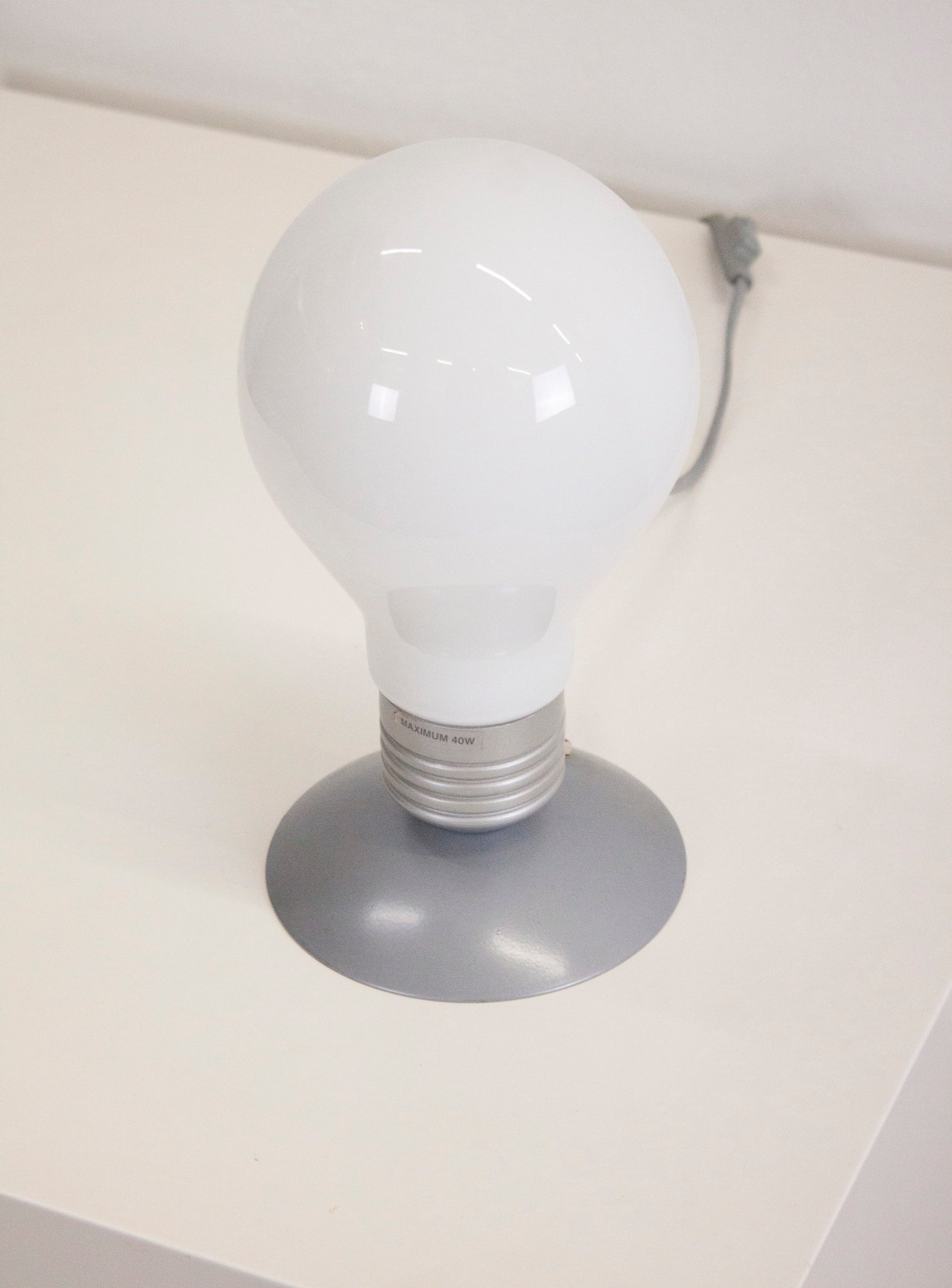 Massive Bulb Desk Lamp (Silver)