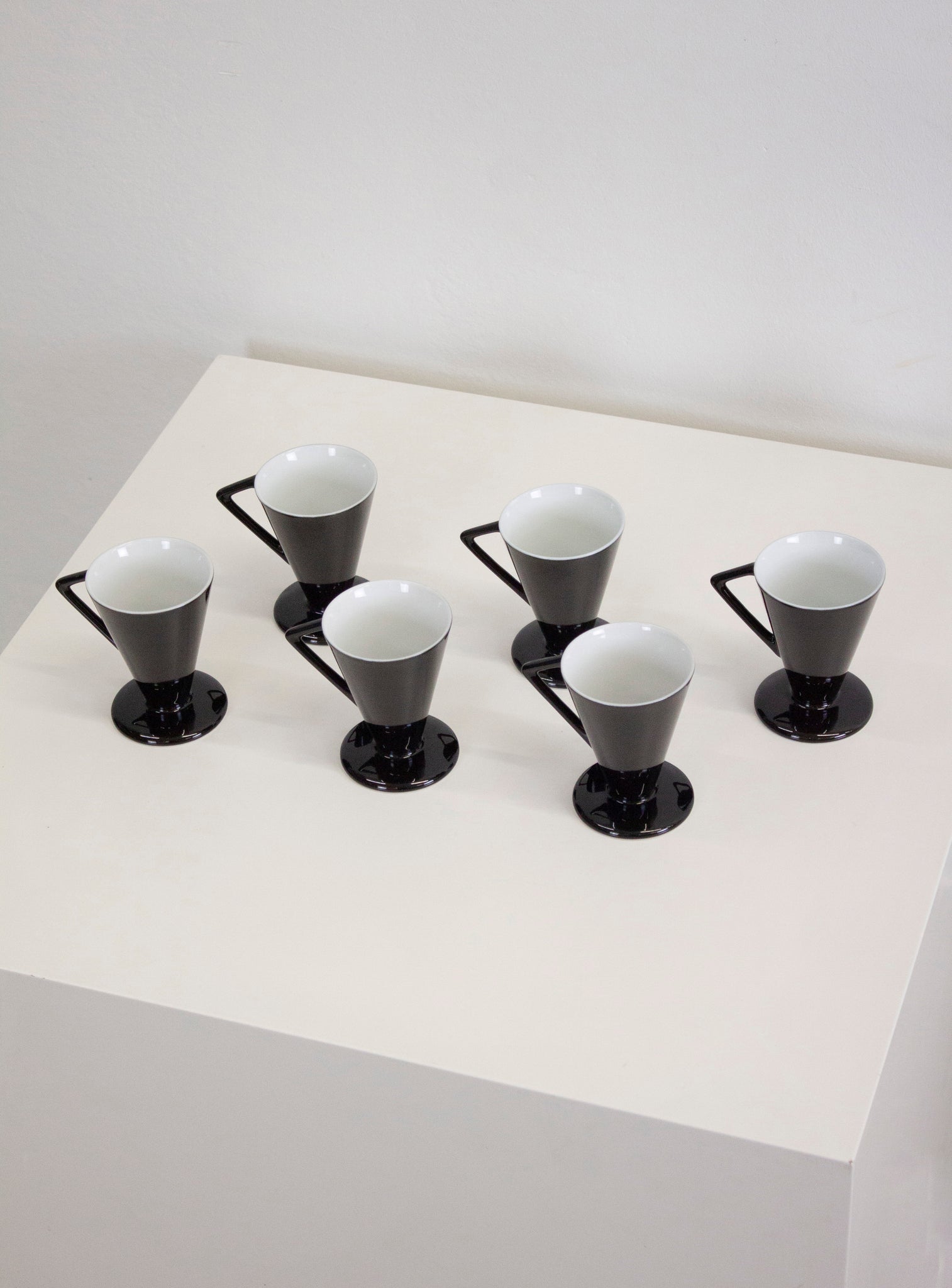 Memphis Style Ceramic Coffee Cups (Black/White)