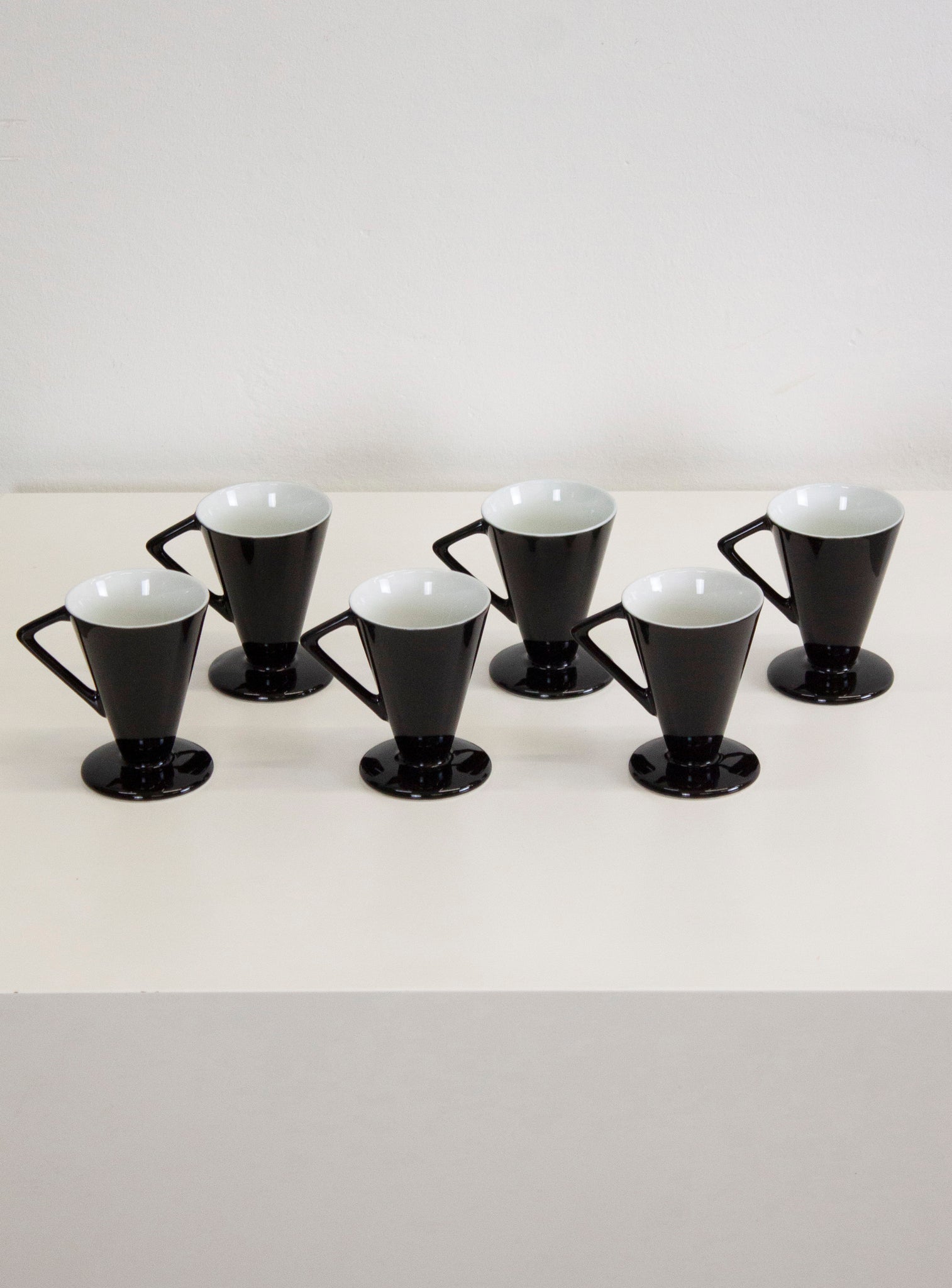 Memphis Style Ceramic Coffee Cups (Black/White)