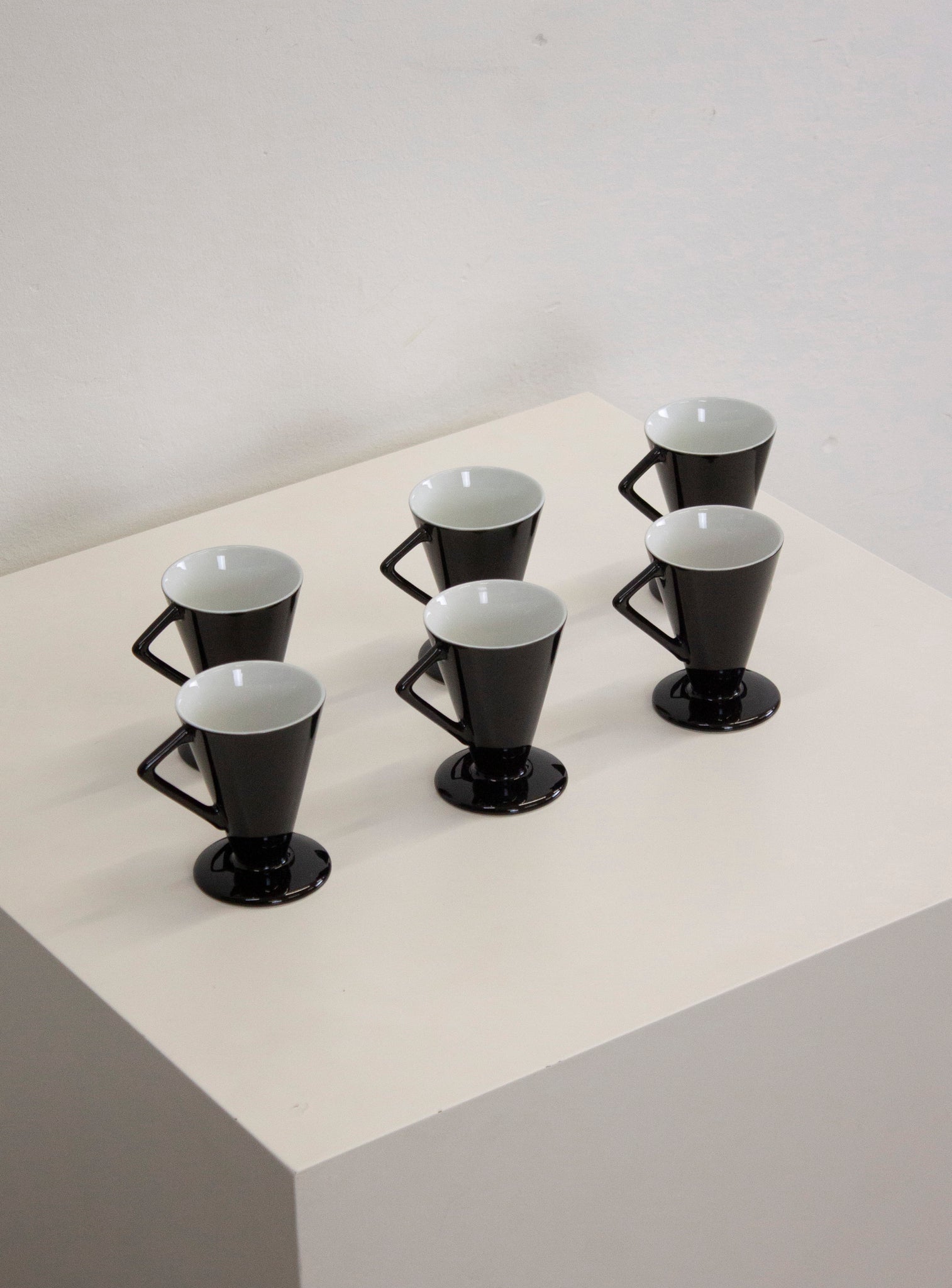 Memphis Style Ceramic Coffee Cups (Black/White)