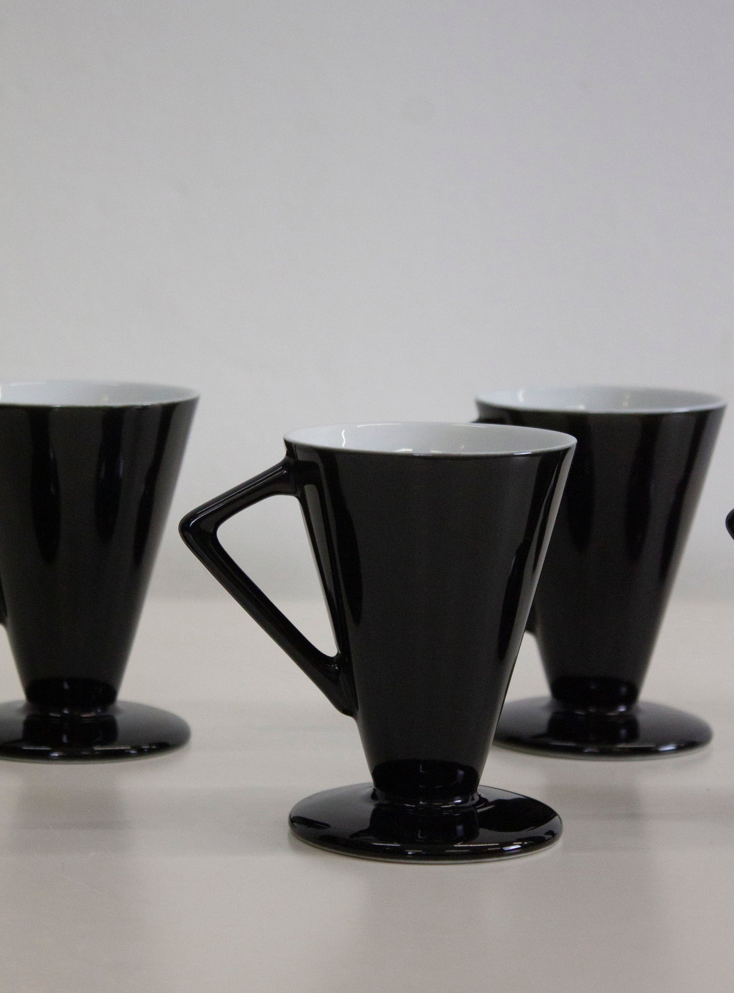 Memphis Style Ceramic Coffee Cups (Black/White)