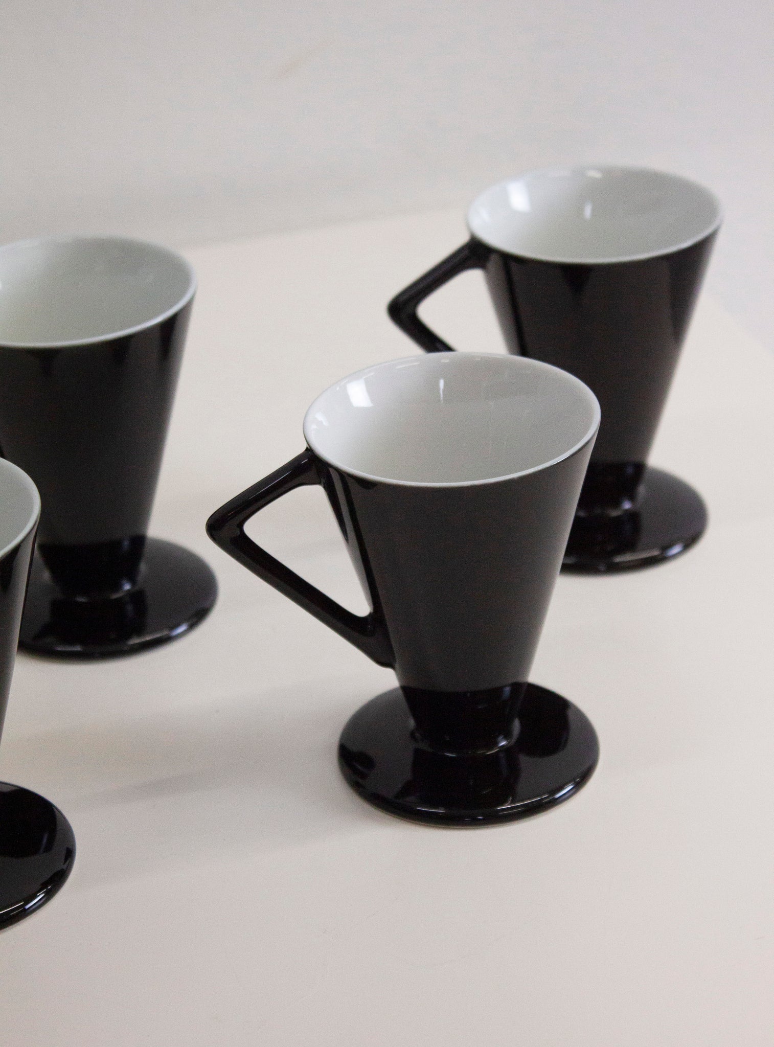 Memphis Style Ceramic Coffee Cups (Black/White)