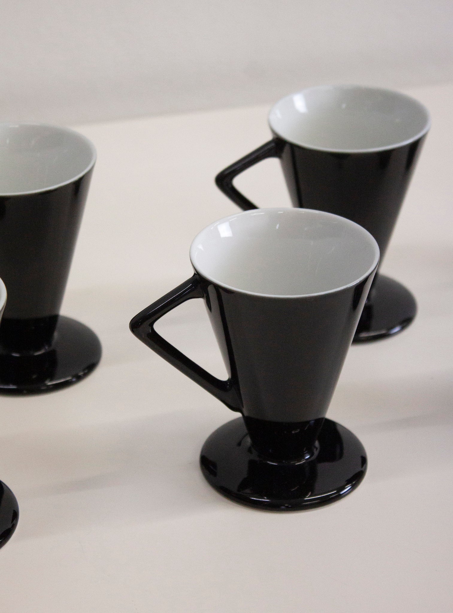 Memphis Style Ceramic Coffee Cups (Black/White)