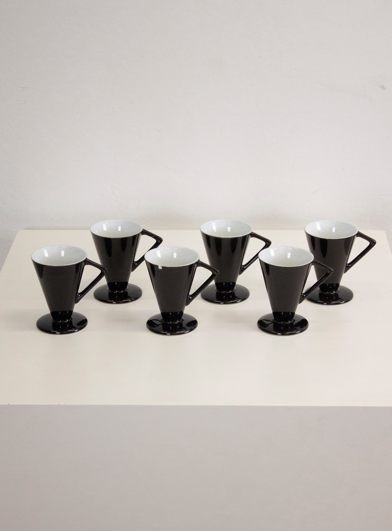 Memphis Style Ceramic Coffee Cups (Black/White)