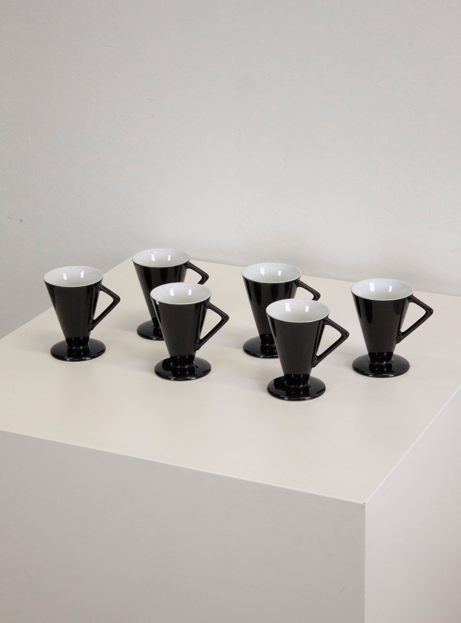 Memphis Style Ceramic Coffee Cups (Black/White)