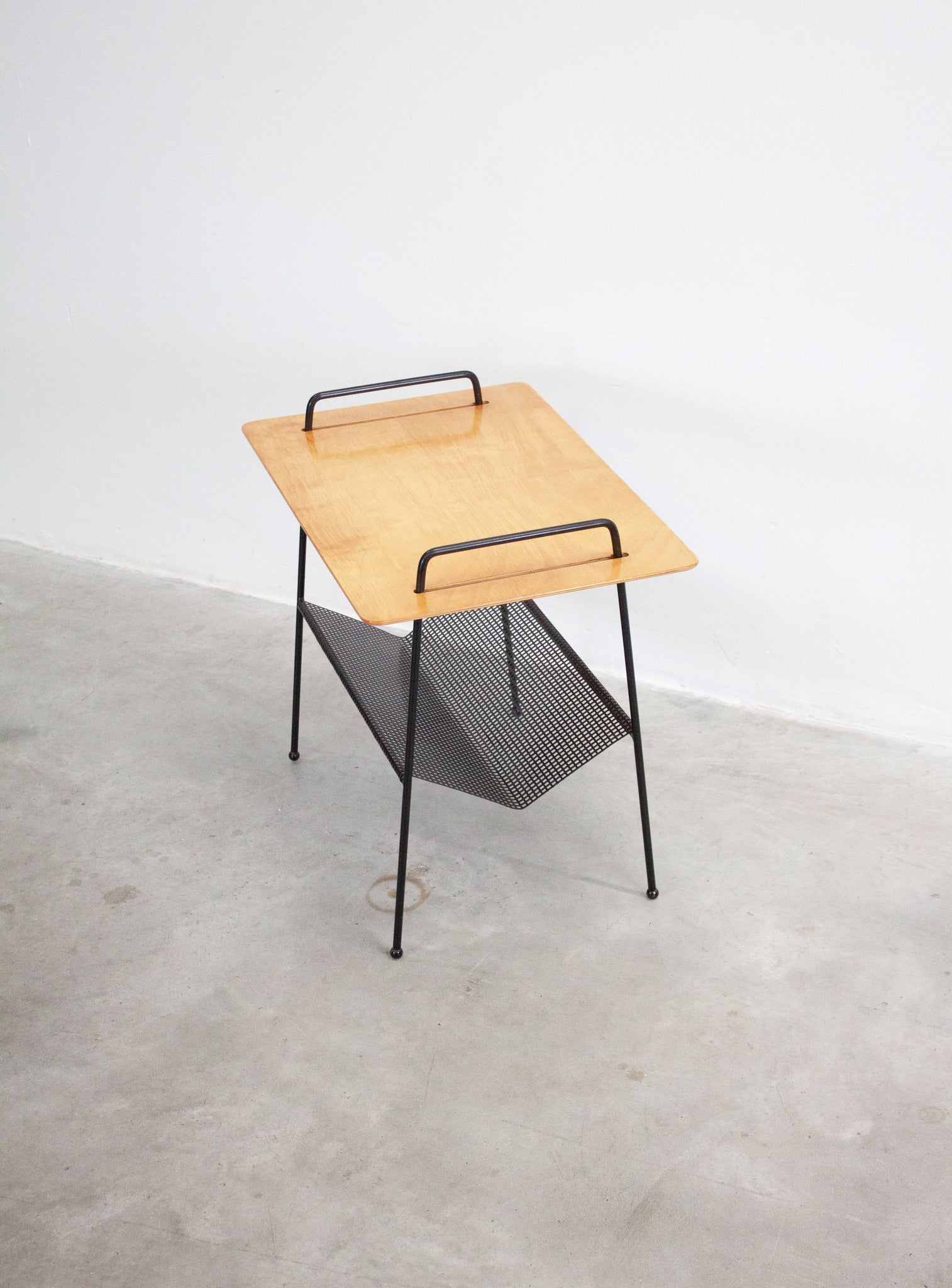 Pastoe TM04 Side Table with Magazine Rack by Cees Braakman