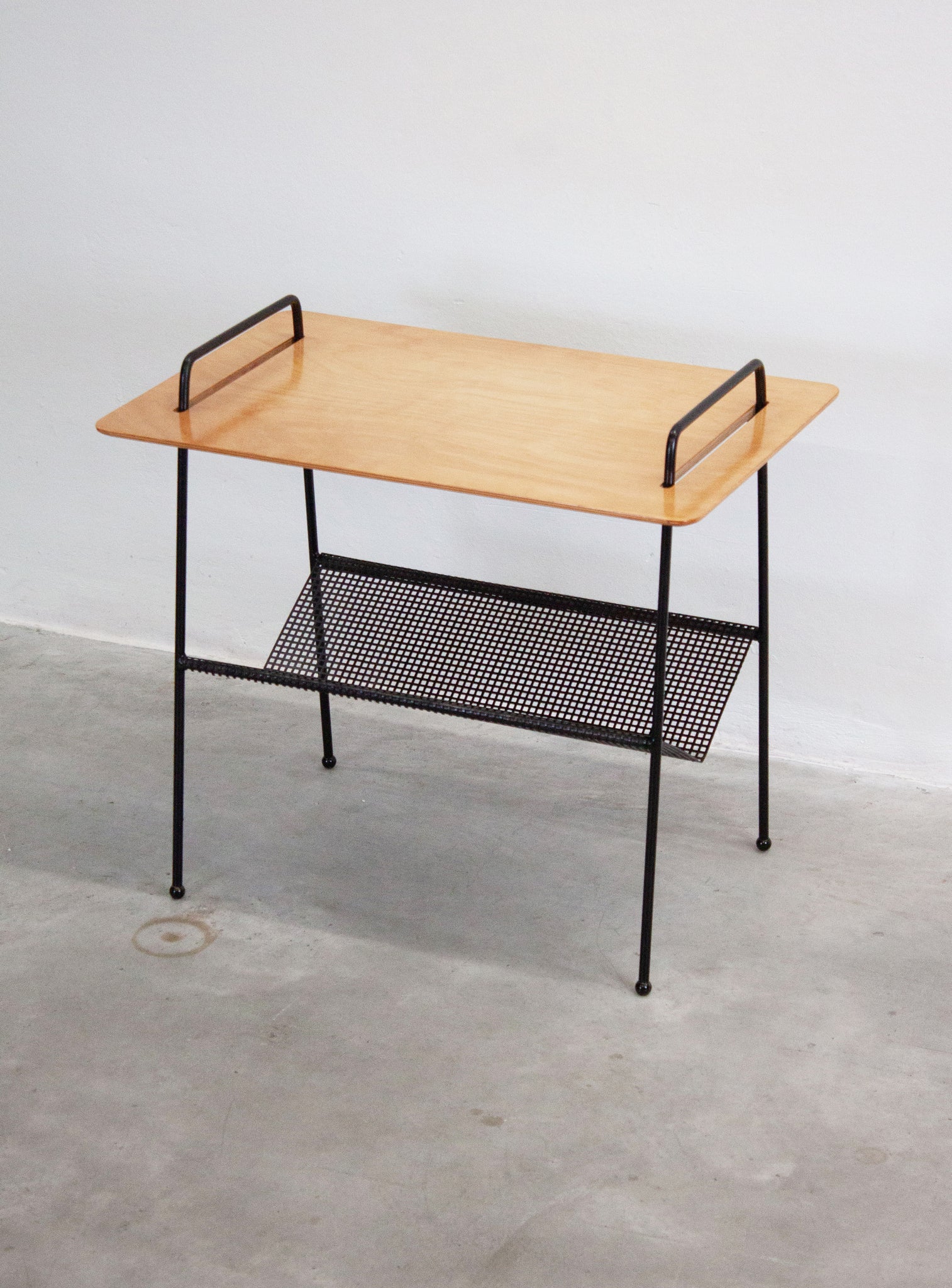 Pastoe TM04 Side Table with Magazine Rack by Cees Braakman