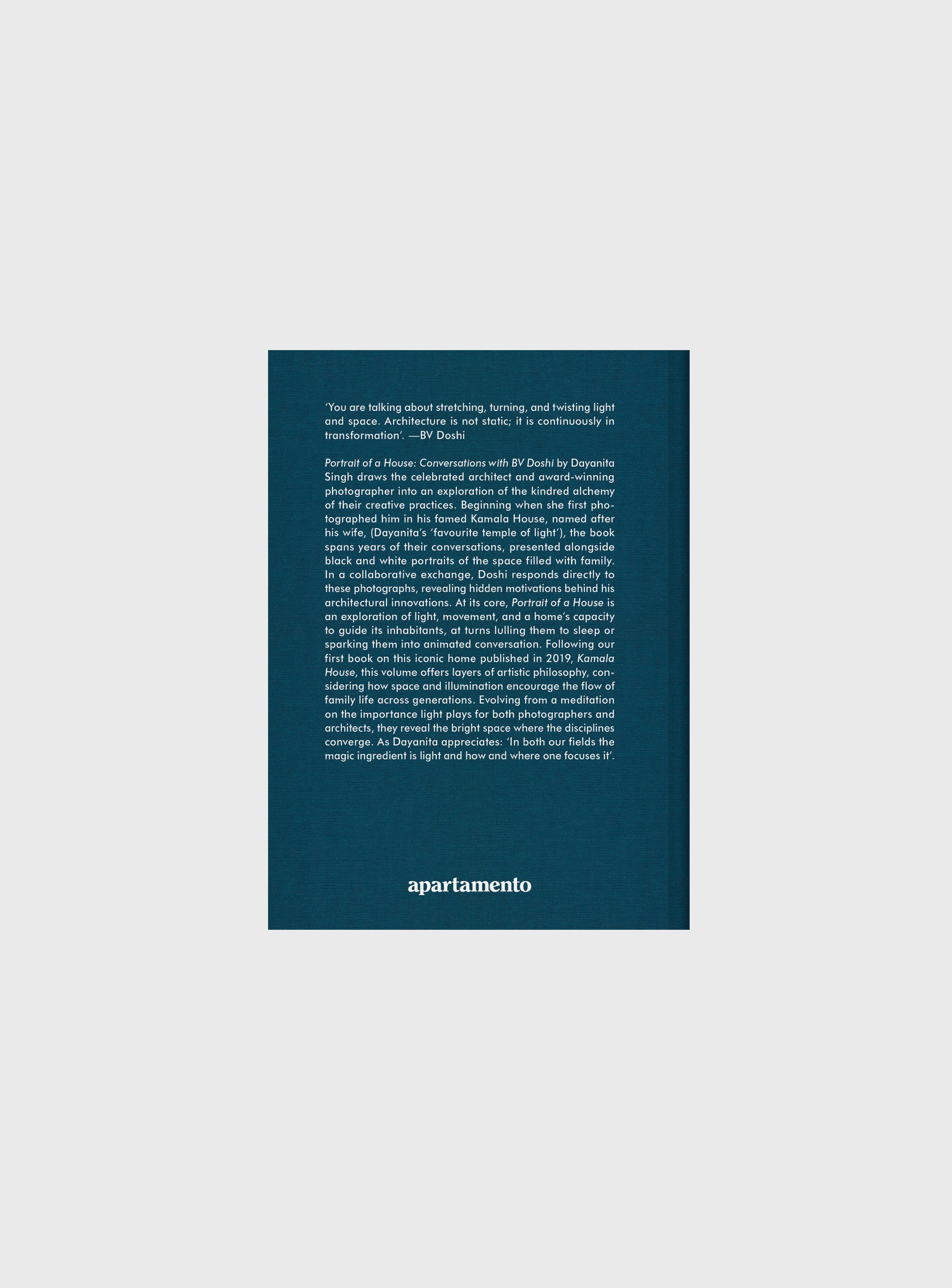 PORTRAIT OF A HOUSE, インドの建築家ドーシの作品集 PORTRAIT OF A HOUSE: CONVERSATIONS WITH BV DOSHI by Dayanita