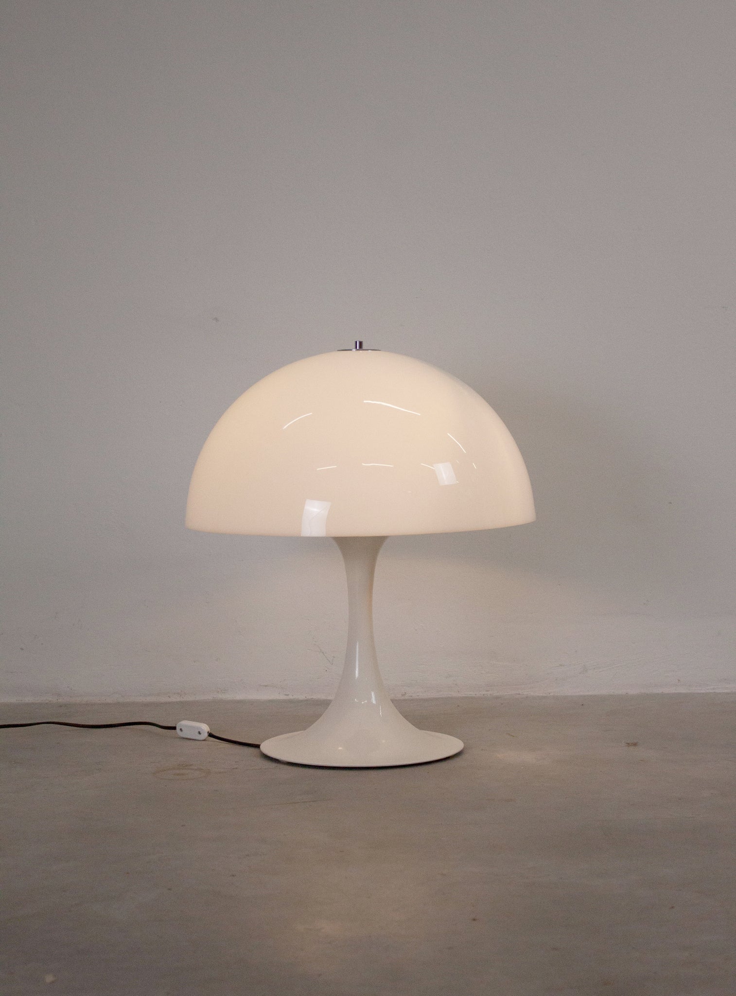 Raak Amsterdam Mushroom Lamp (White)