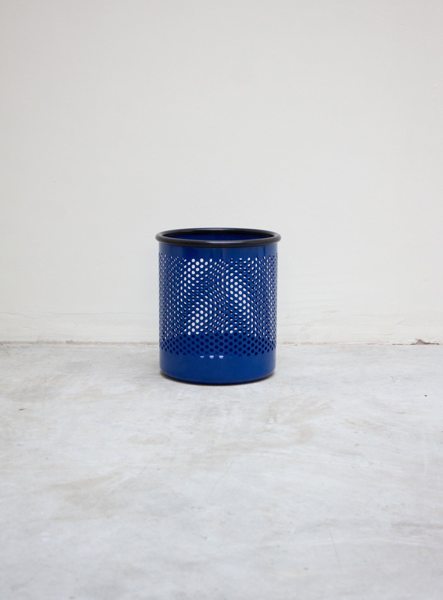 Rexite 1000 Cribbio Waste Basket by Raul Barbieri & Giorgio Marianelli (Blue)