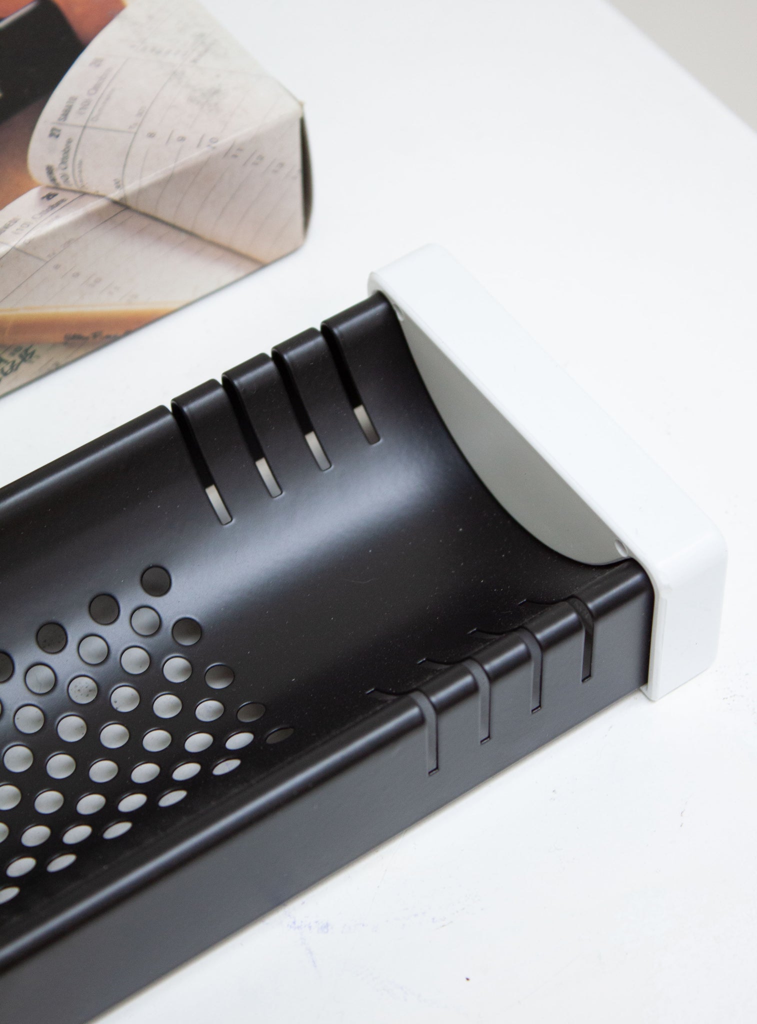 Rexite Slim 924 Portapenne Desk Organizer by Raul Barbieri & Giorgio Marianelli (White)