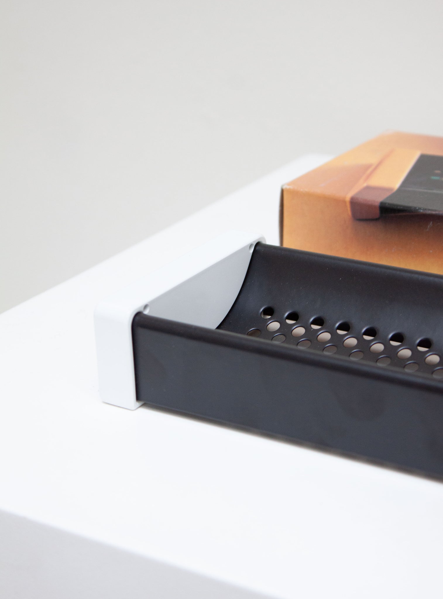 Rexite Slim 924 Portapenne Desk Organizer by Raul Barbieri & Giorgio Marianelli (White)