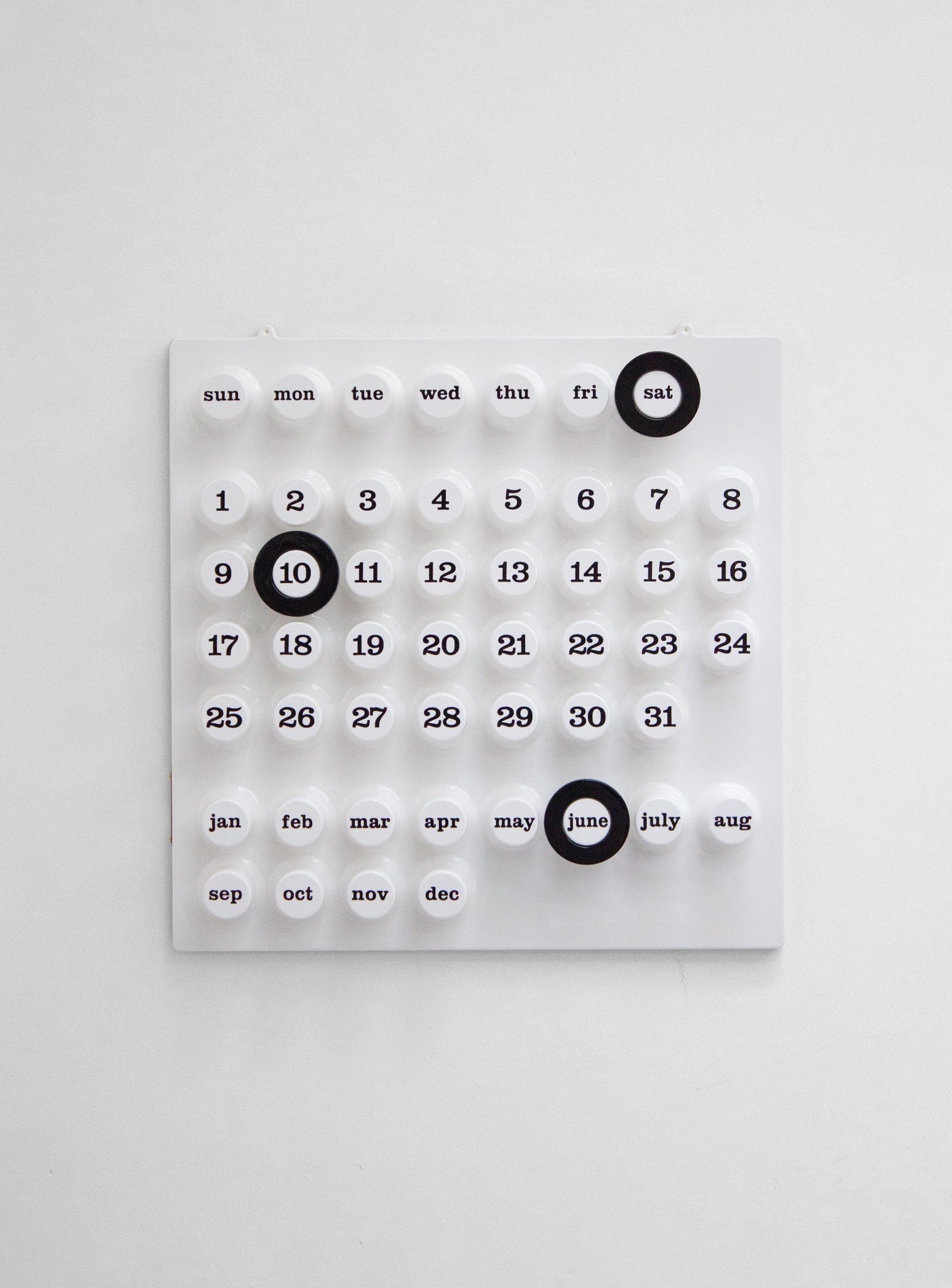 Ring-A-Date Perpetual Calendar by Giorgio Della Beffa (White)